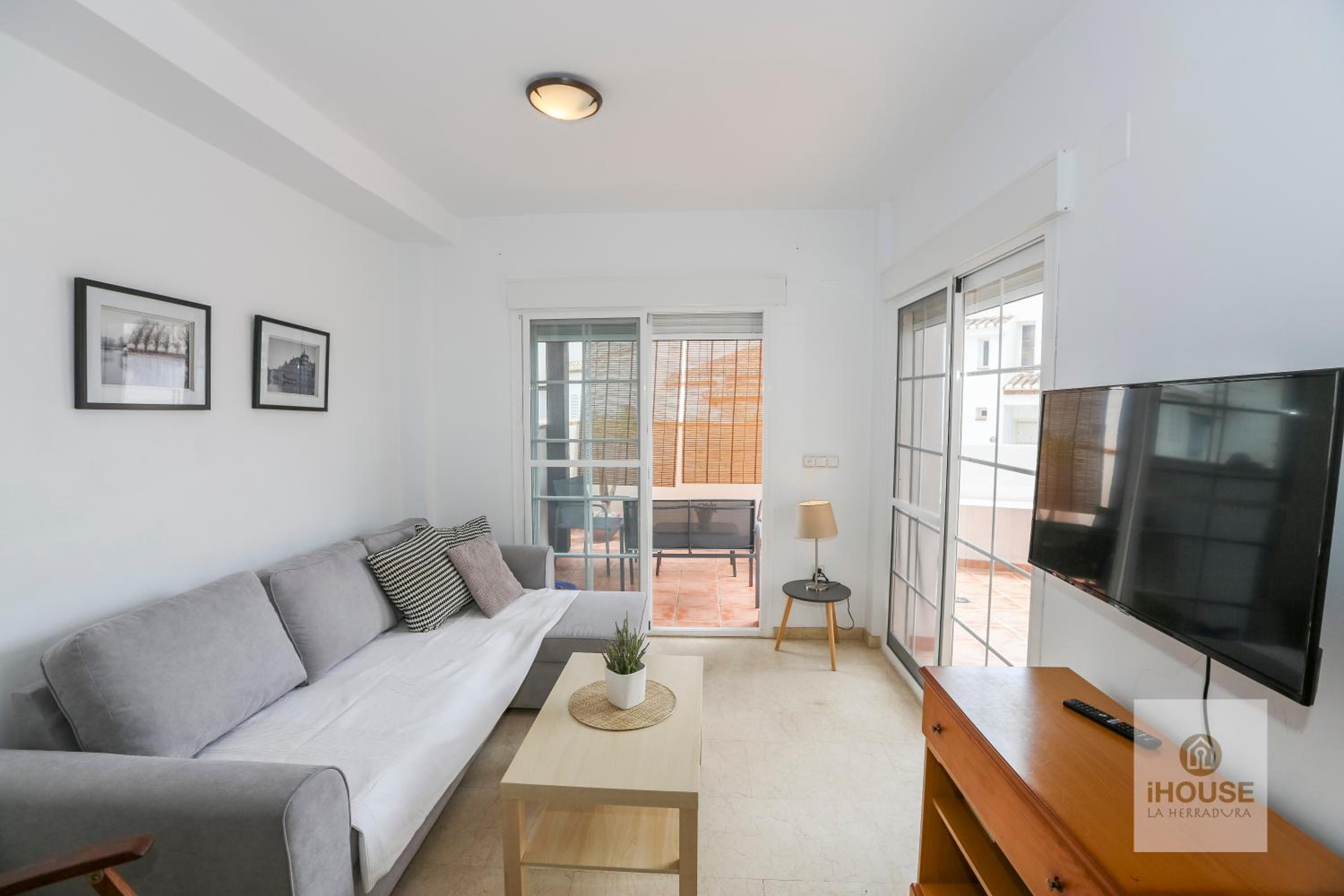 Apartamento de una habitación con terraza