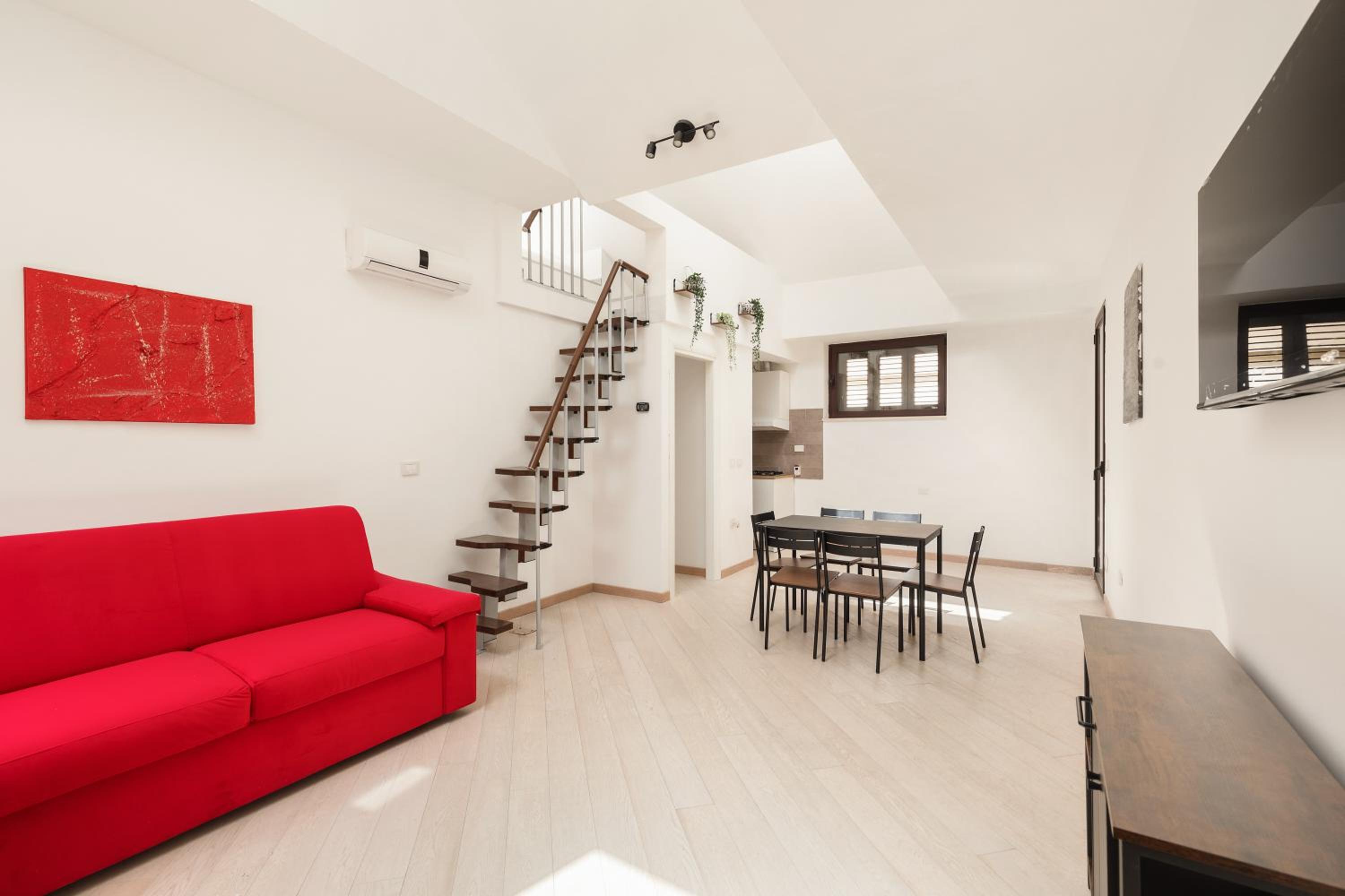 Deluxe One-Bedroom Apartment