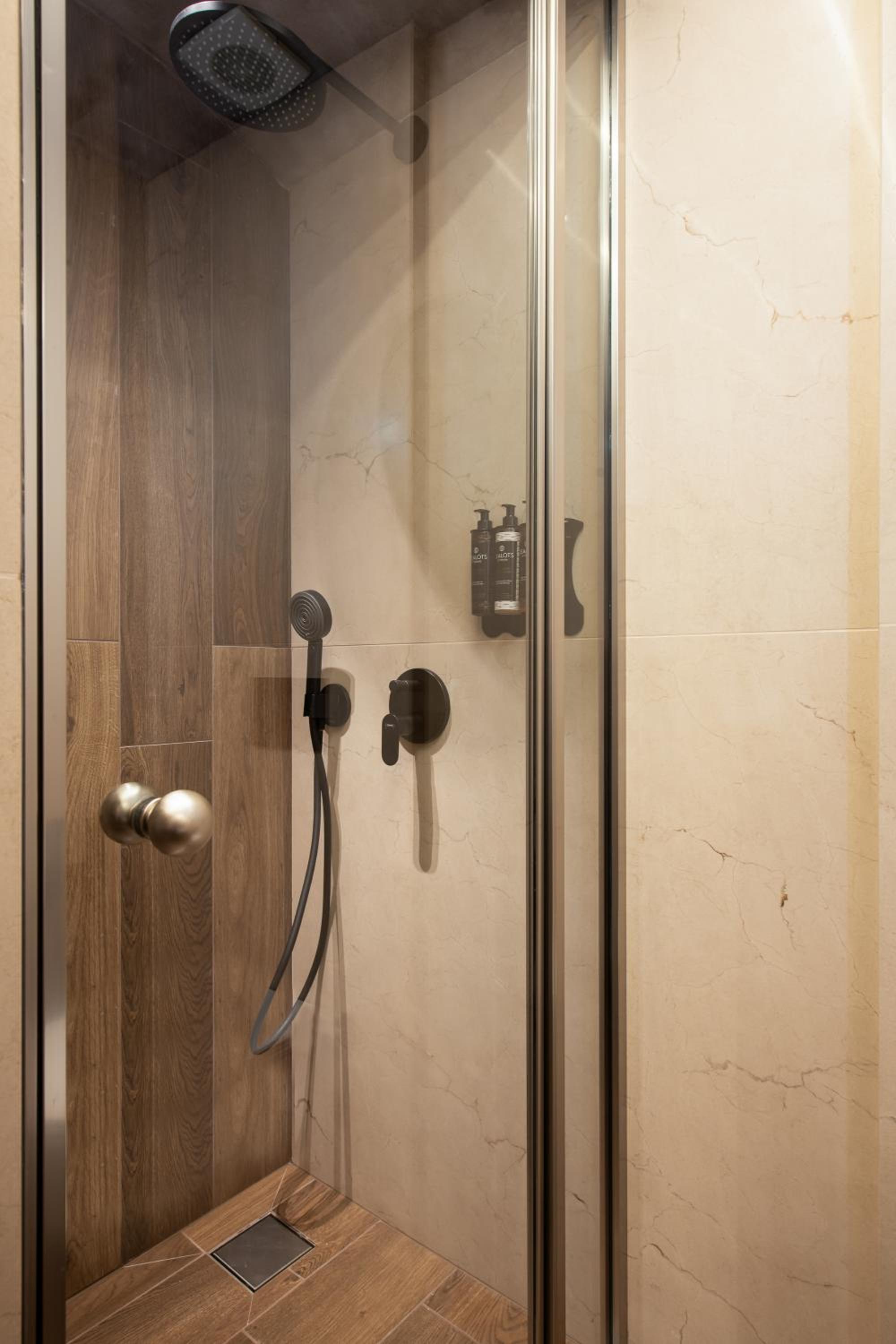 The Sauna Suite with Fireplace & Steam Shower - Photo 8