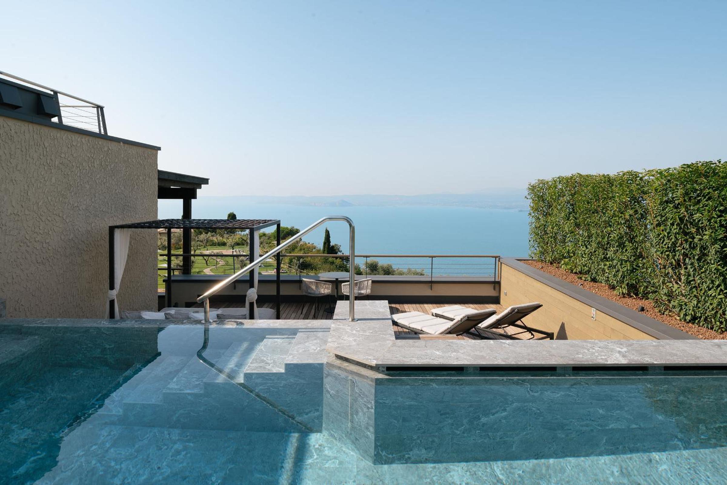 Suite with Private Pool photo 3
