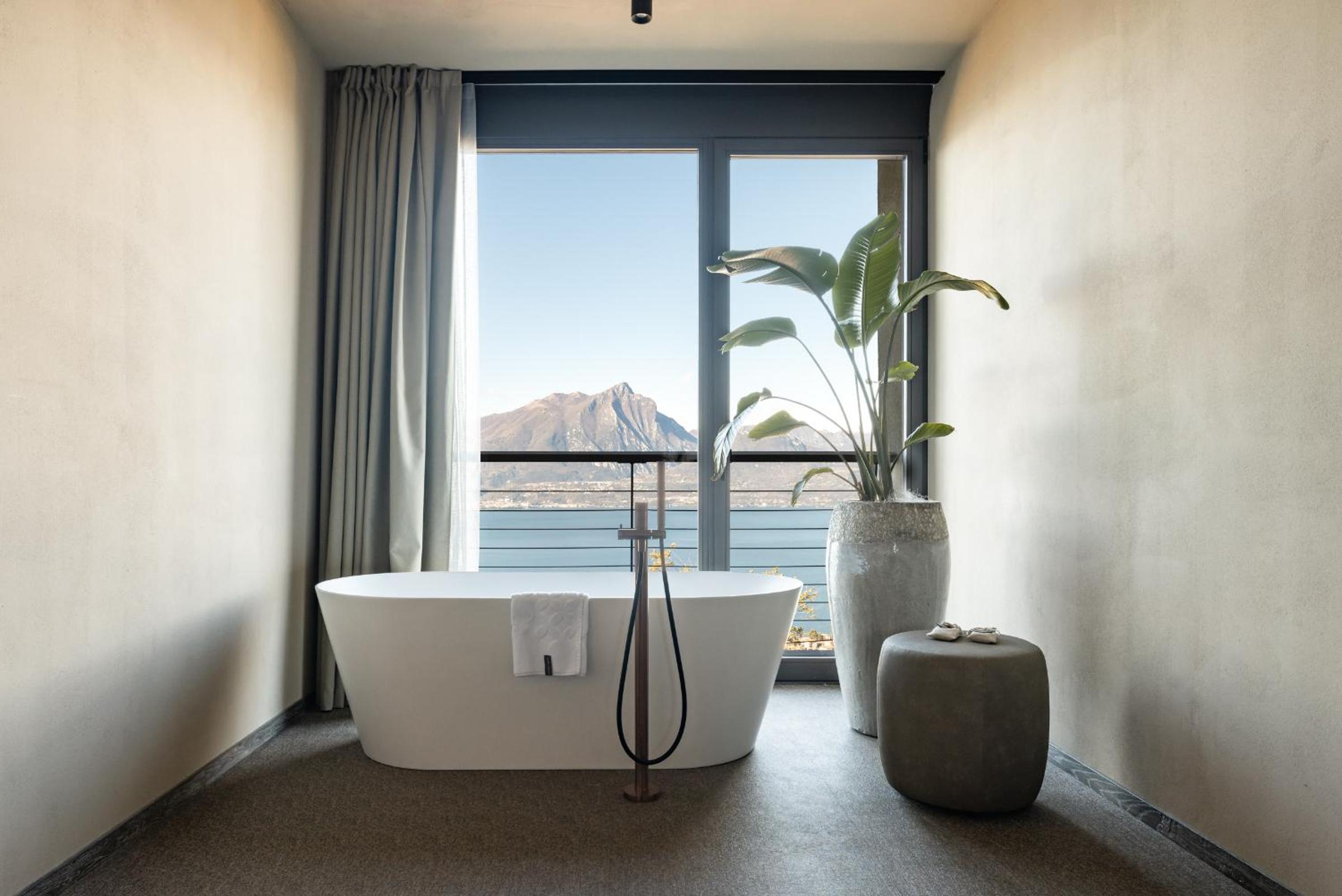 Suite with Private Pool photo 3