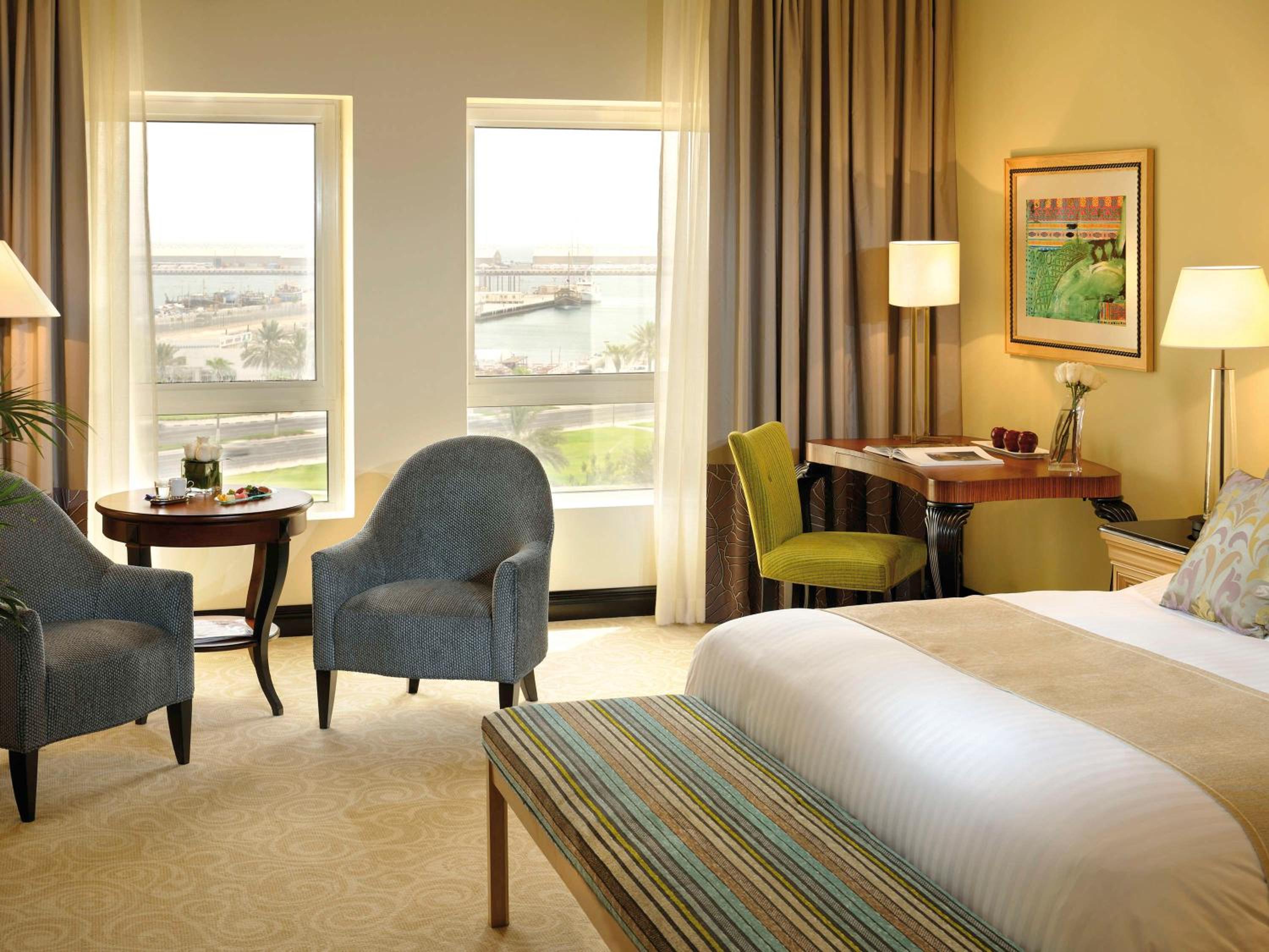 Superior King Room - Pool View