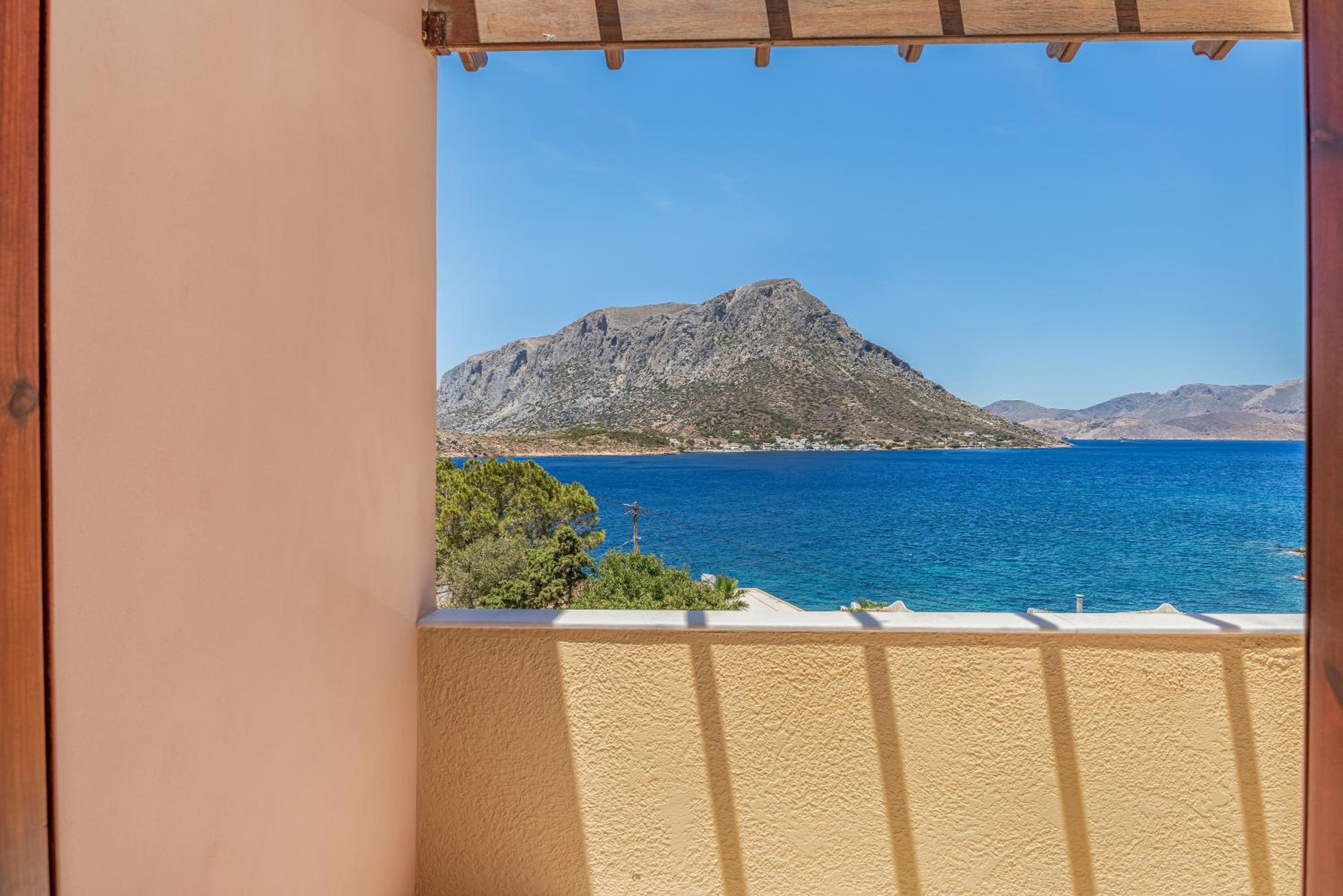 Superior One-Bedroom Apartment With Balcony photo 2