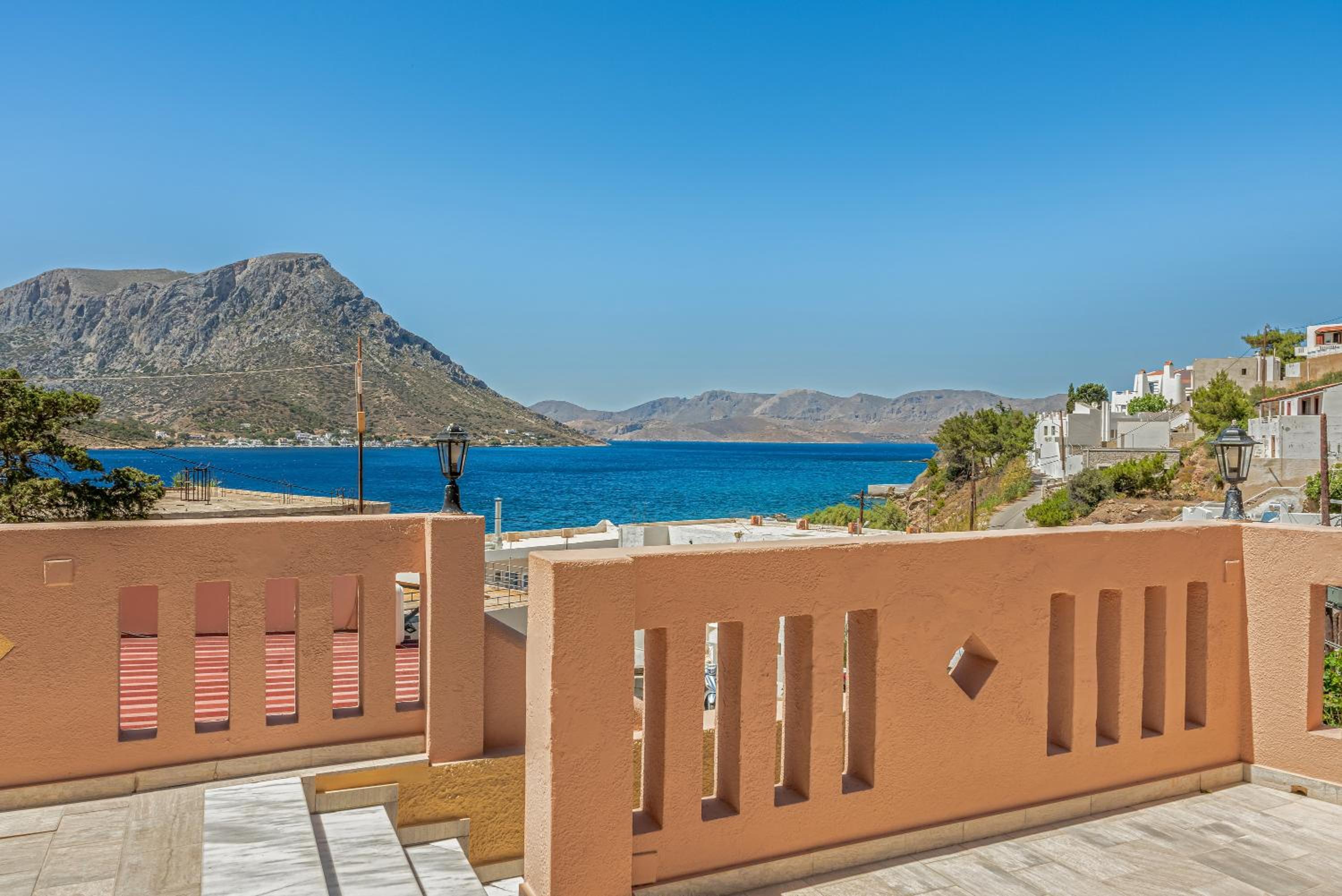Superior One-Bedroom Apartment With Balcony photo 3