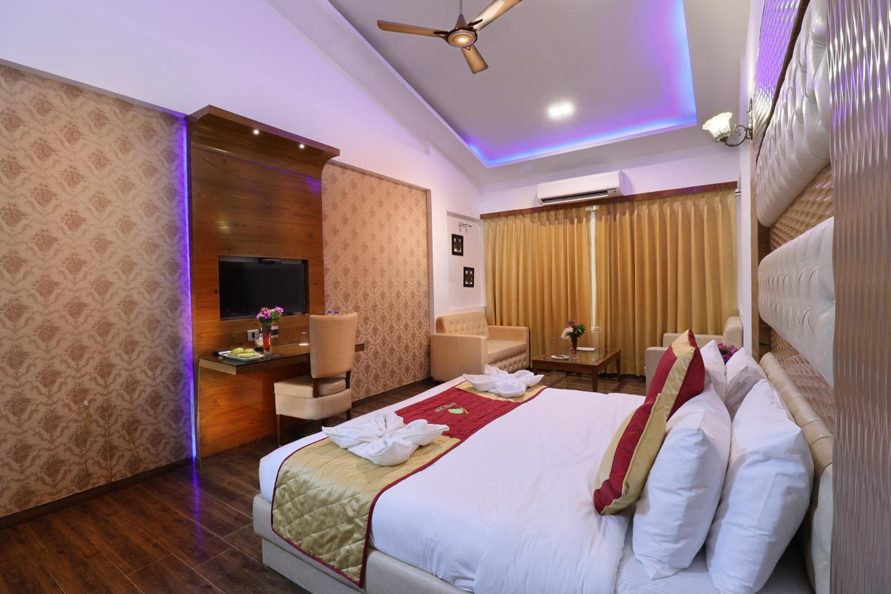 Double Room with Mountain View