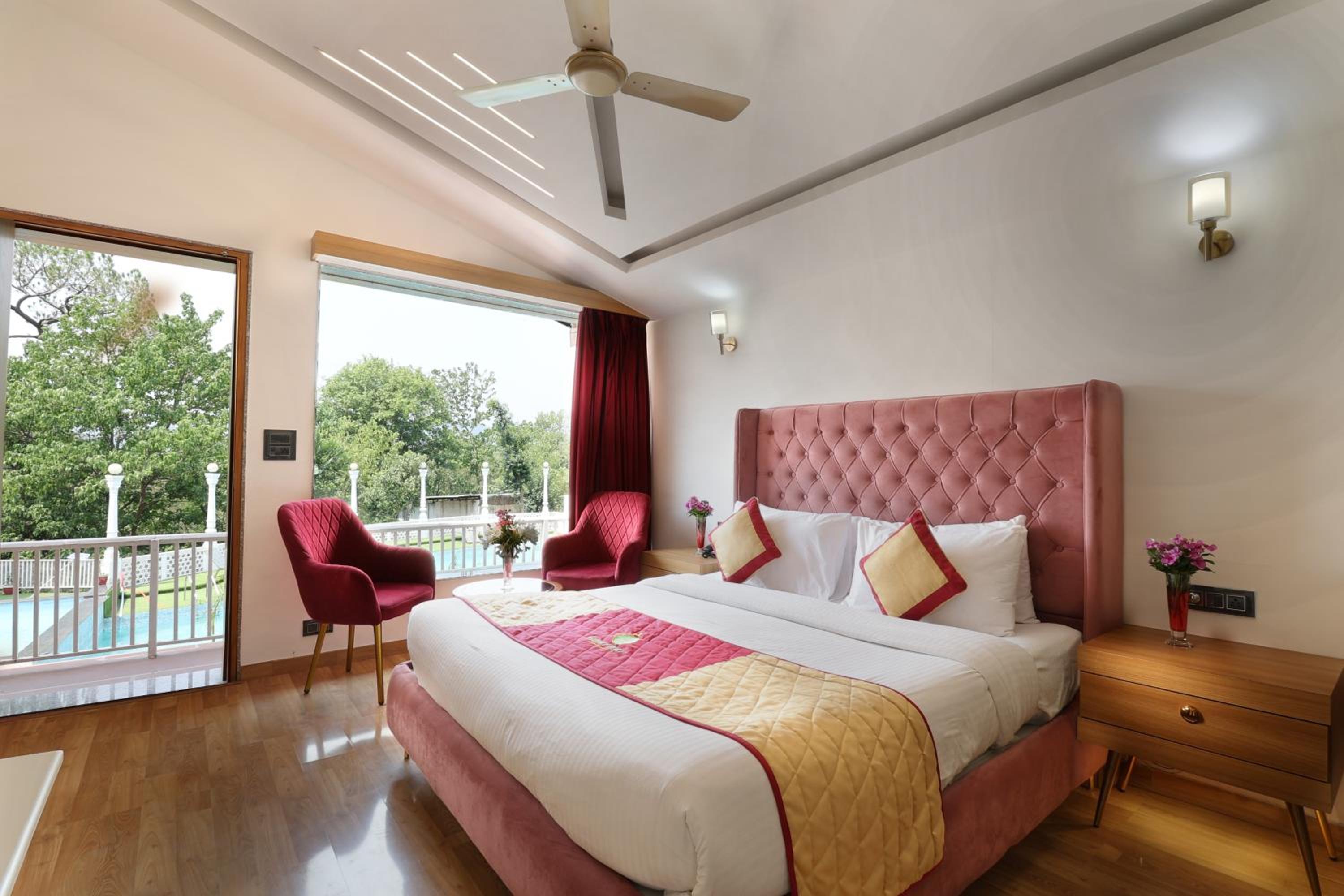 Double Room with Pool View