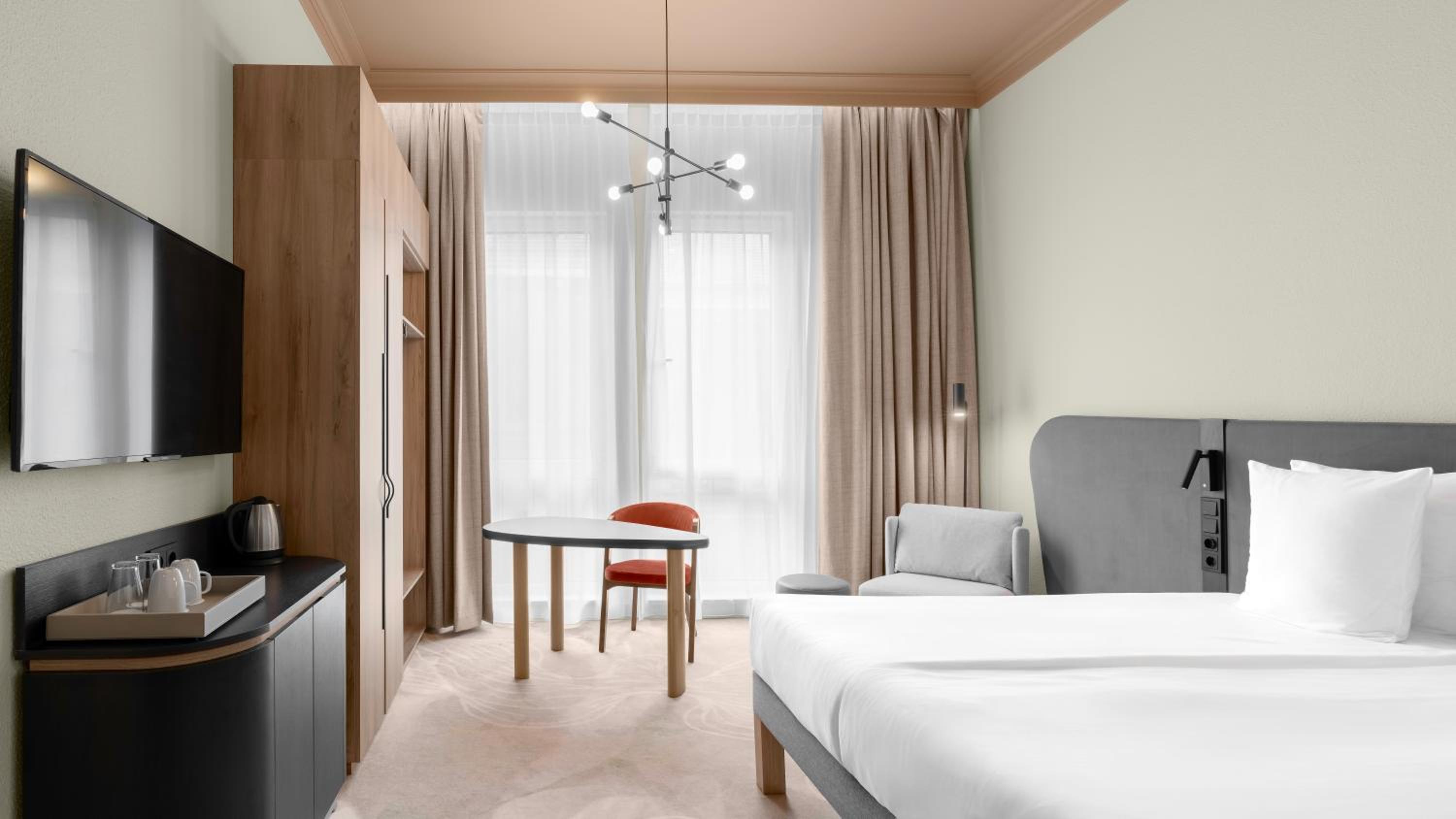 Deluxe Double Room with Sofa - Photo 1