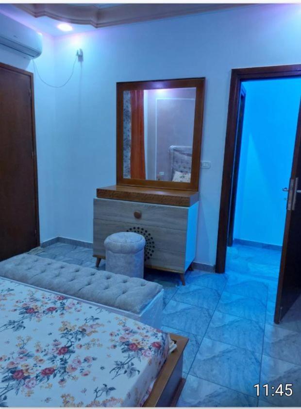 Three-Bedroom Apartment with Balcony photo 2