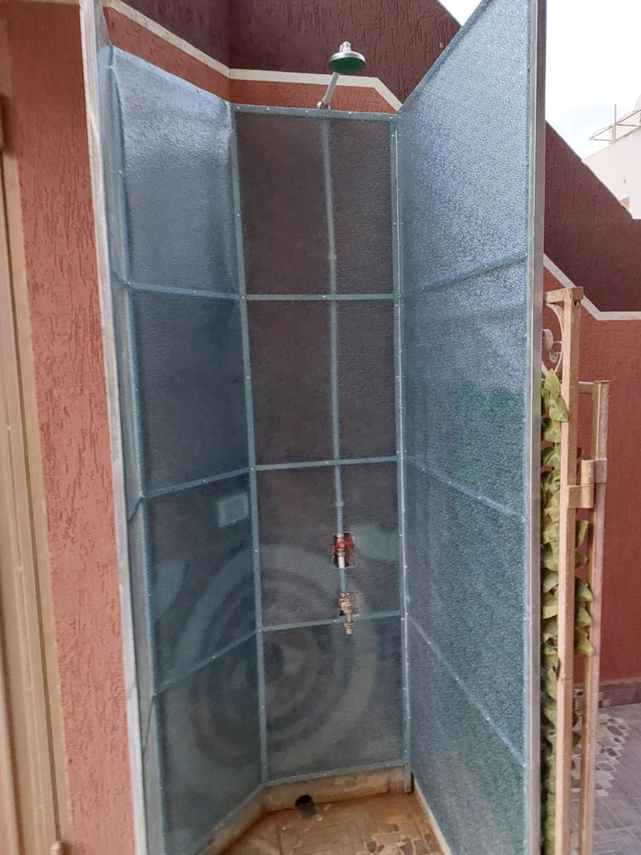 Three-Bedroom Apartment with Balcony photo 3