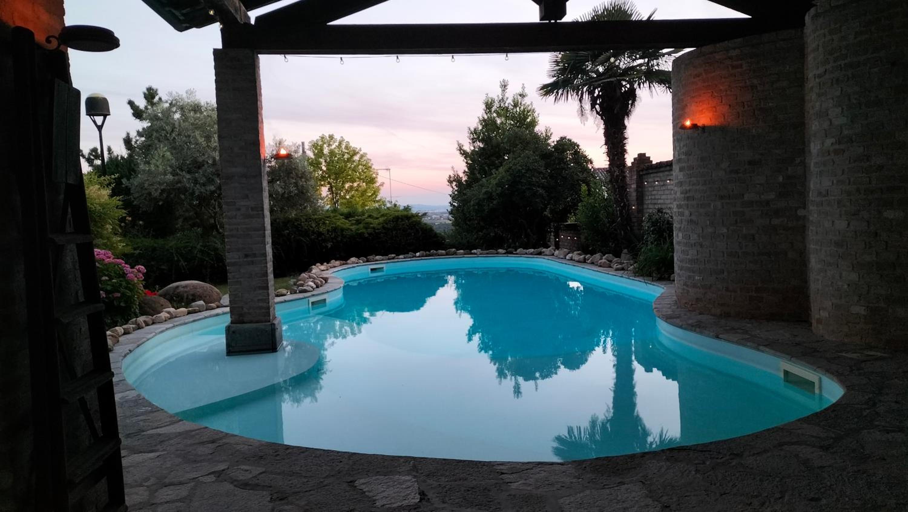Queen Room with Pool View - Photo 24
