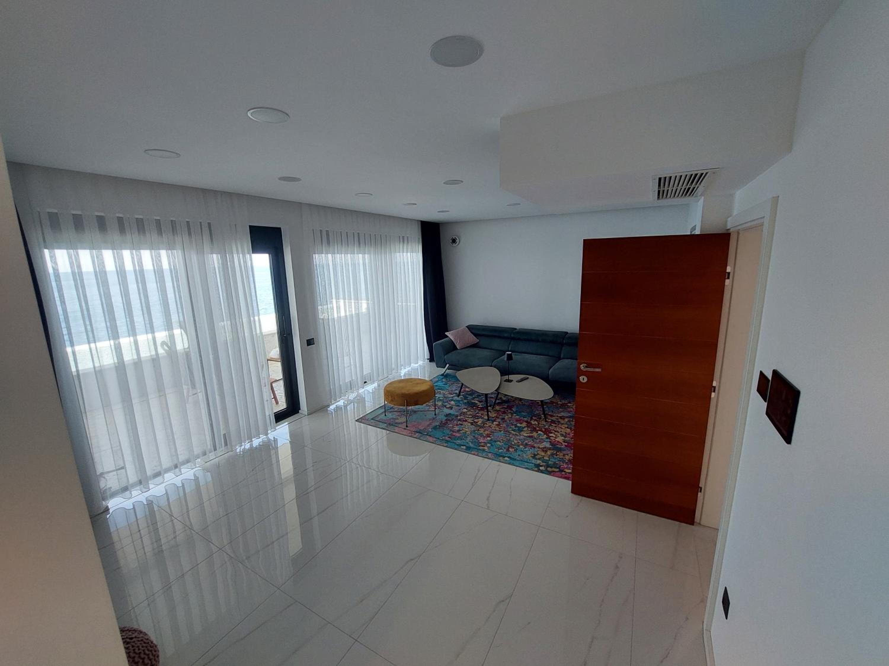 Villa - Beach Front