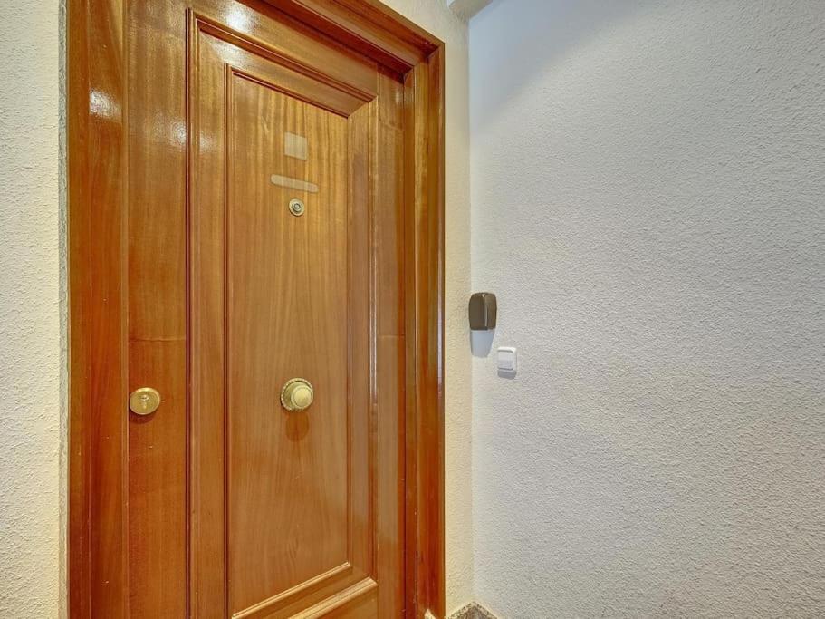 Three-Bedroom Apartment with Balcony photo 2
