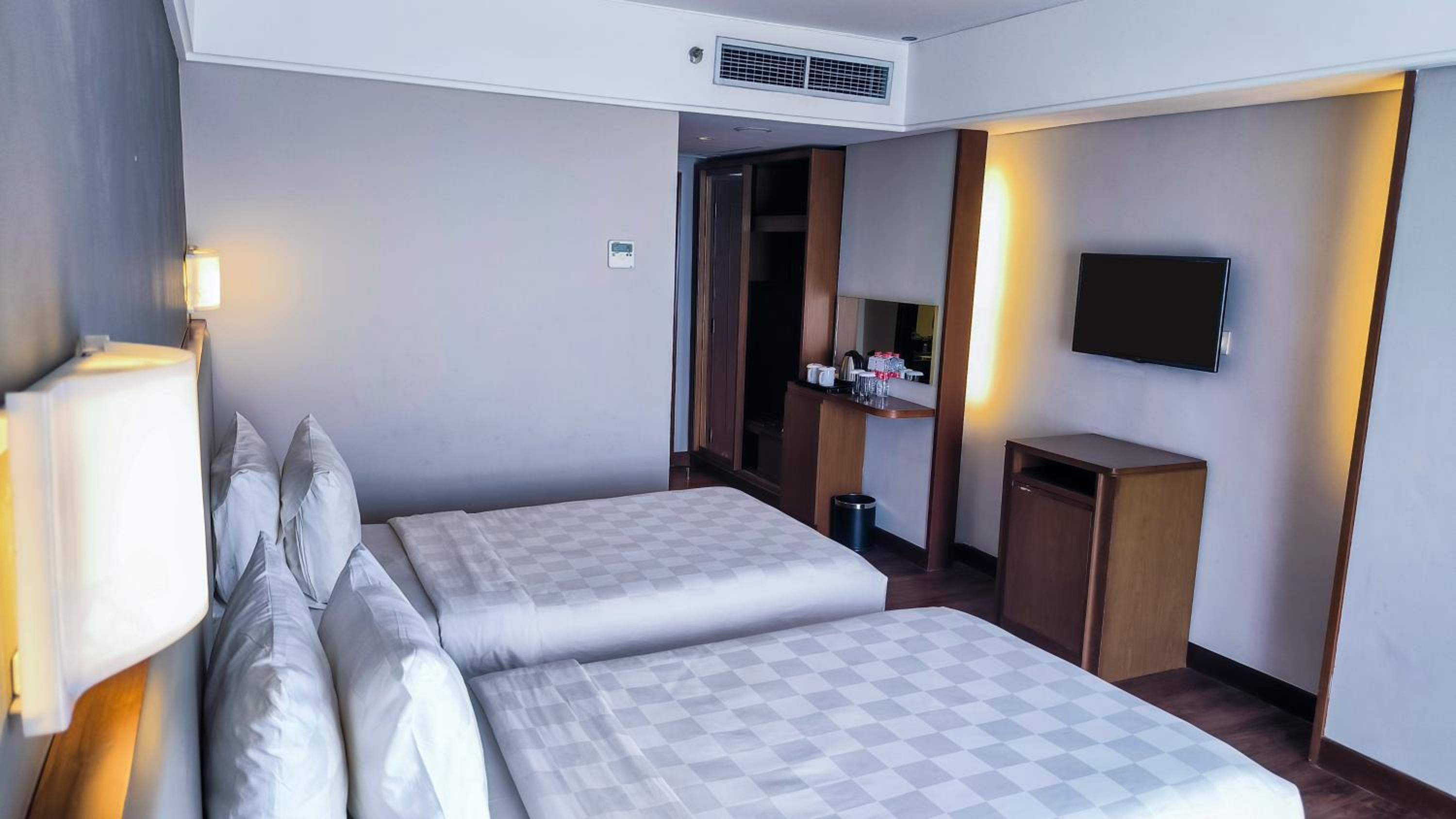 Superior Twin Room photo 2