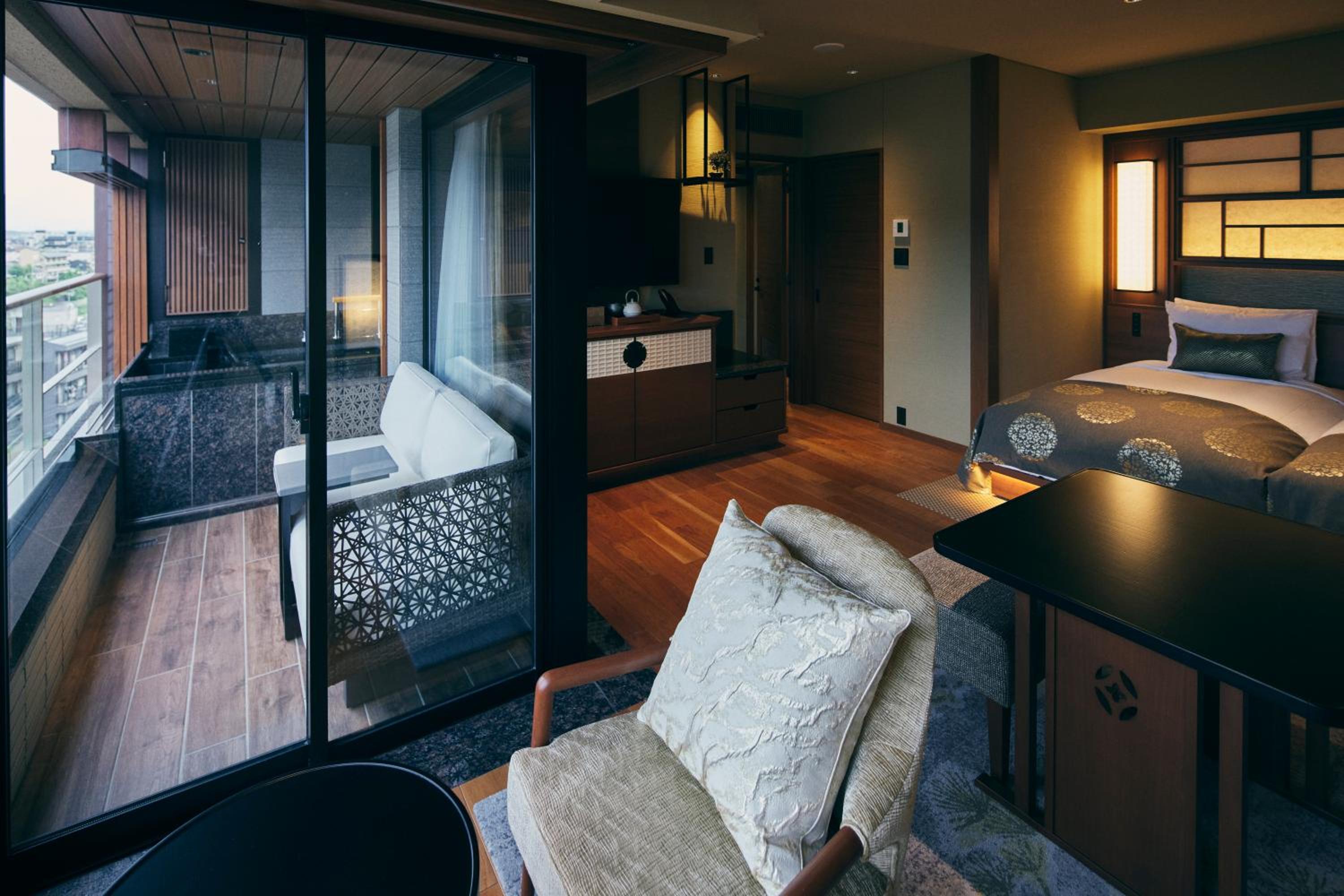 Premium Twin - Top Floor - Photo 1