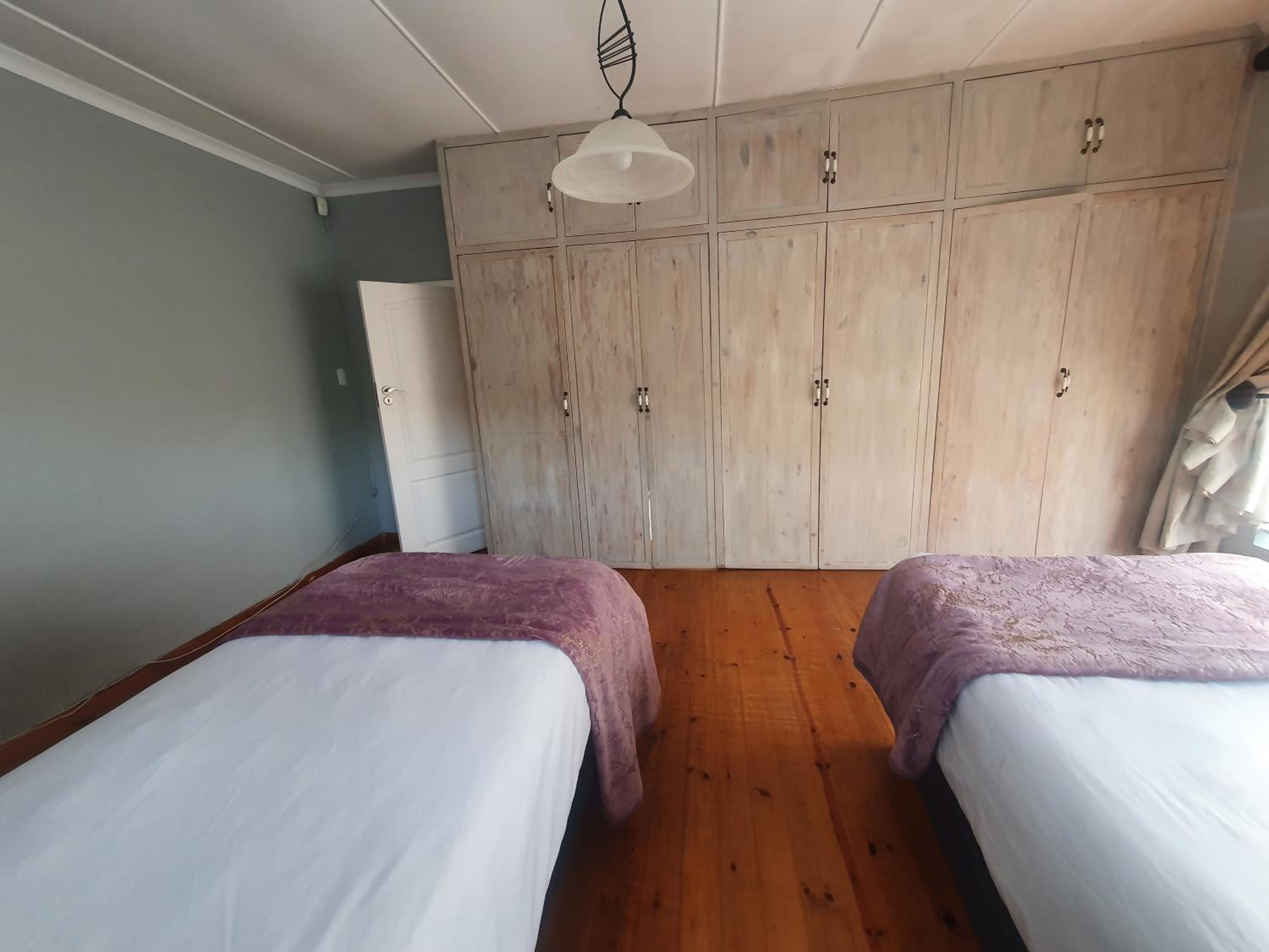 Standard Queen Room With Two Queen Beds photo 3