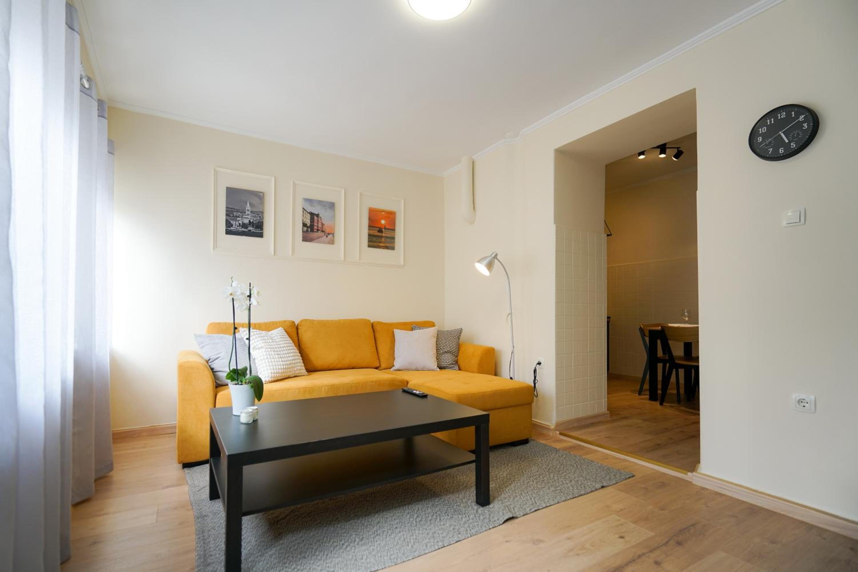 Deluxe Double Room (2 Adults + 1 Child)