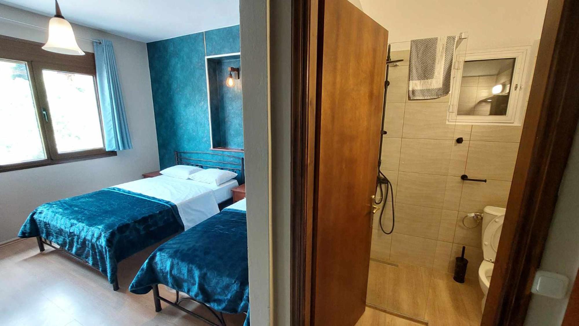 Basic Triple Room photo 1