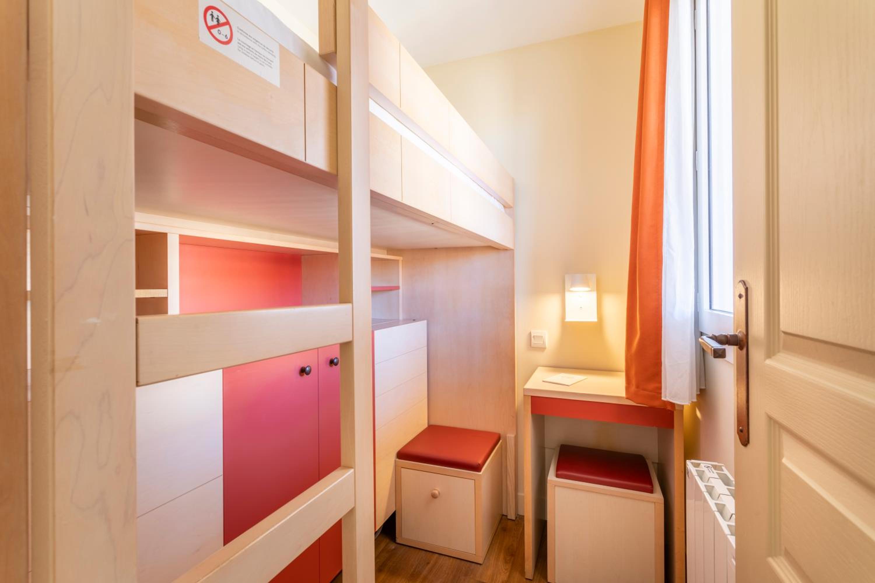 One-Bedroom Apartment with Sleeping Alcove, Air Conditioning and Terrace (6 People) - Photo 1