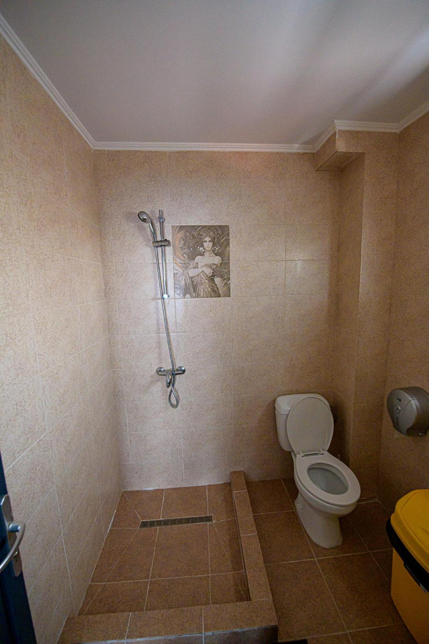 Apartment photo 3