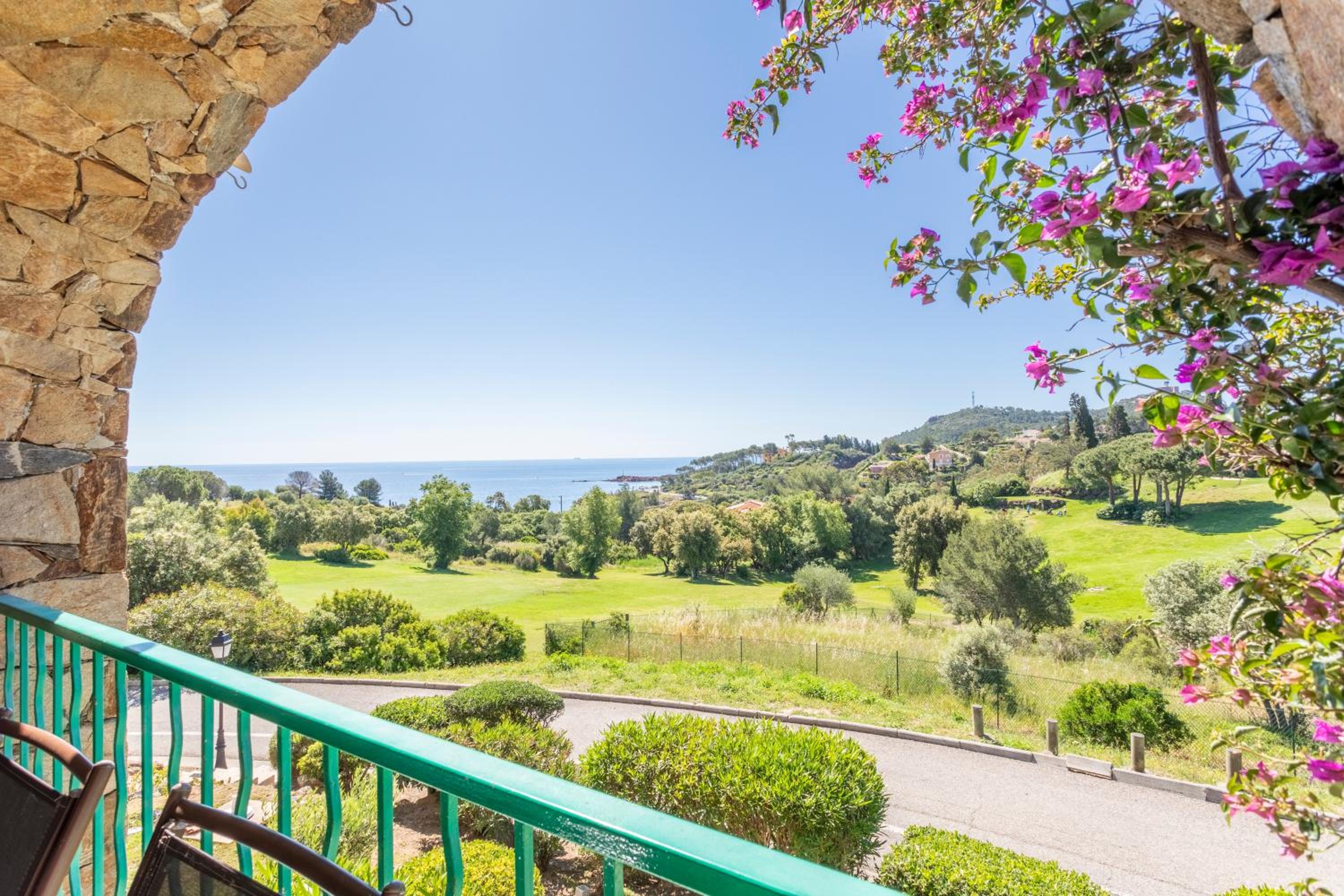 One-Bedroom Apartment with Air Conditioning and Terrace (5 People) - Sea View - Photo 6