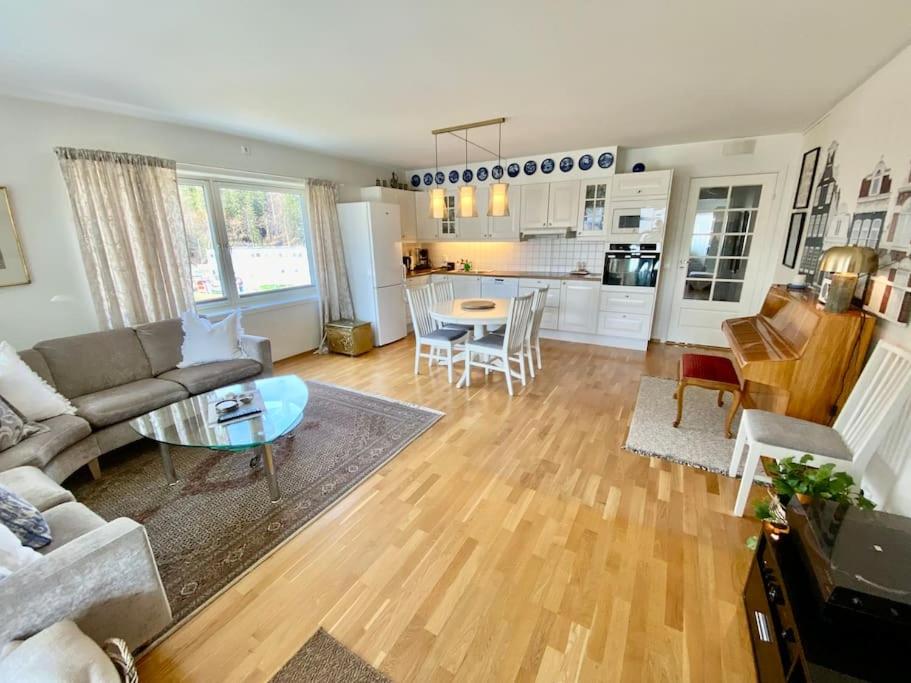 Spacious 3 Bedroom next to Thon Hotel, Storsenter Shopping, and 15 minutes to Oslo, Φωτογραφία 15