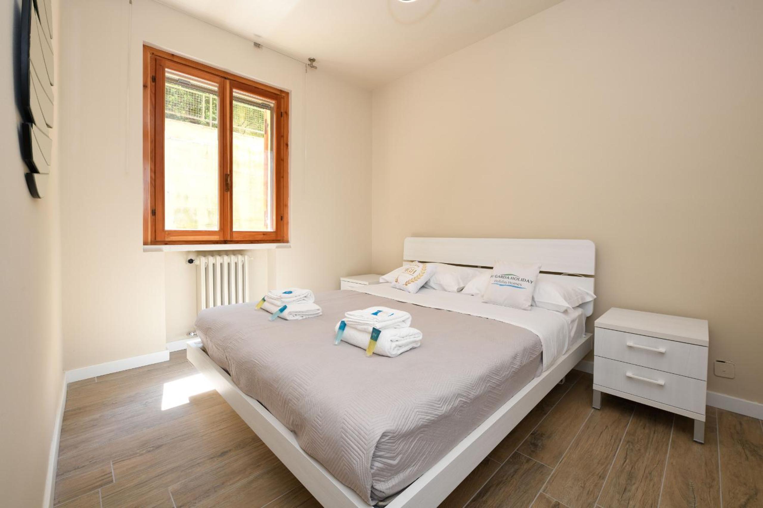 Family Two-Bedroom Apartment with View photo 2