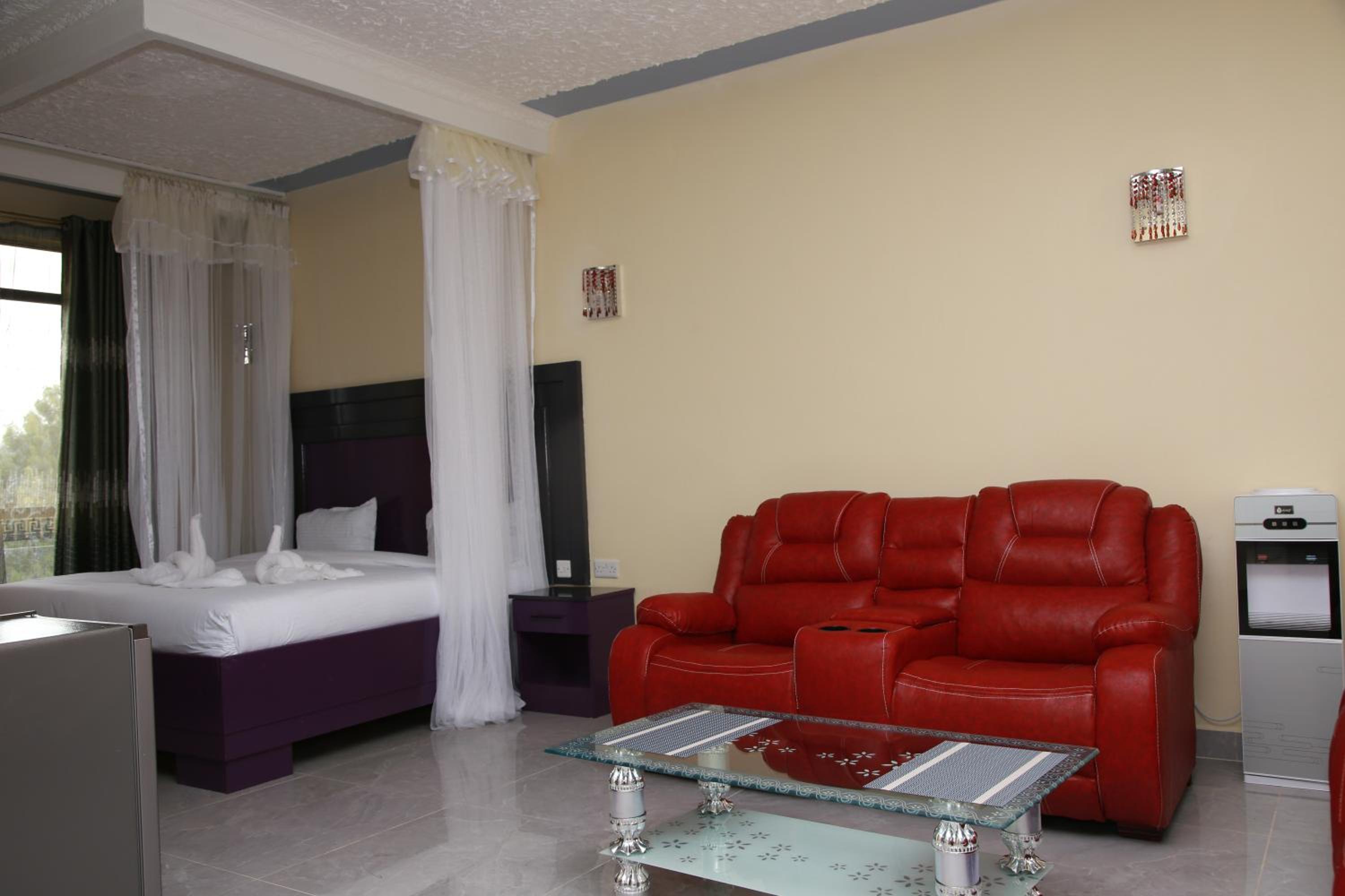 Deluxe Double Room with Balcony photo 3