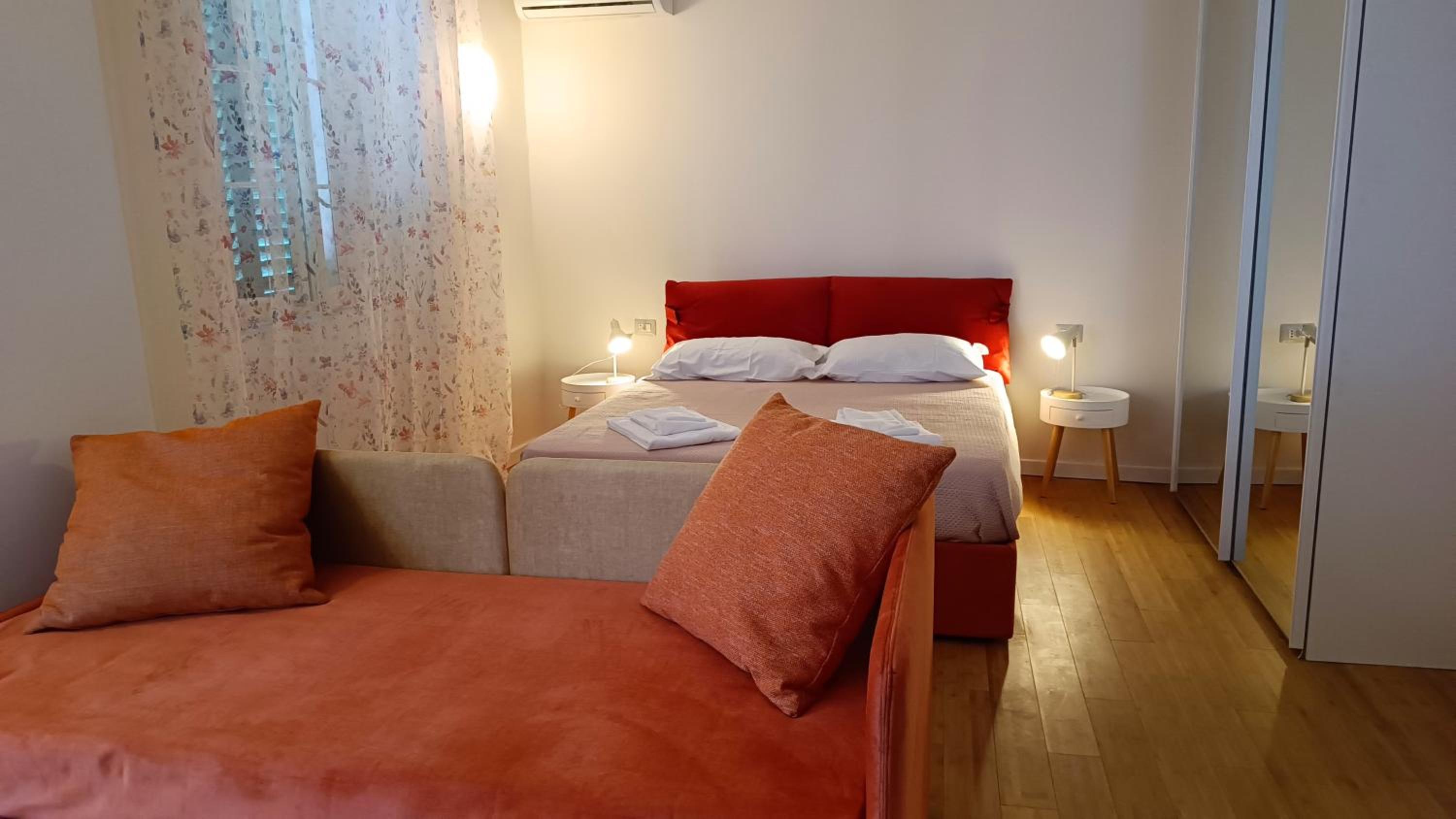 One-Bedroom Apartment photo 3