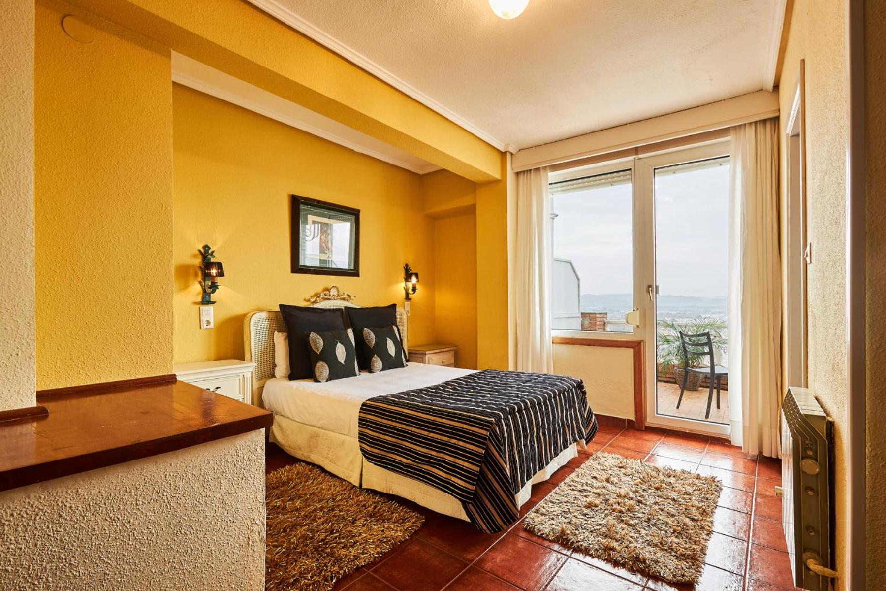 Habitación Doble o con Dos Camas Estándar con Balcón y Vista al Mar