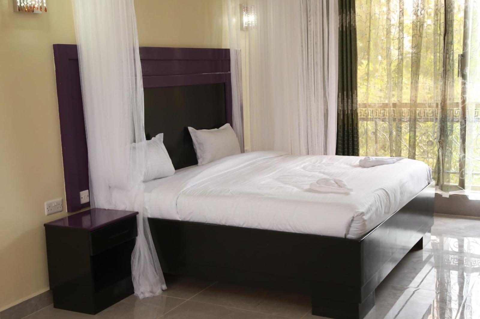 Deluxe Room (2 Adults + 1 Child) photo 2