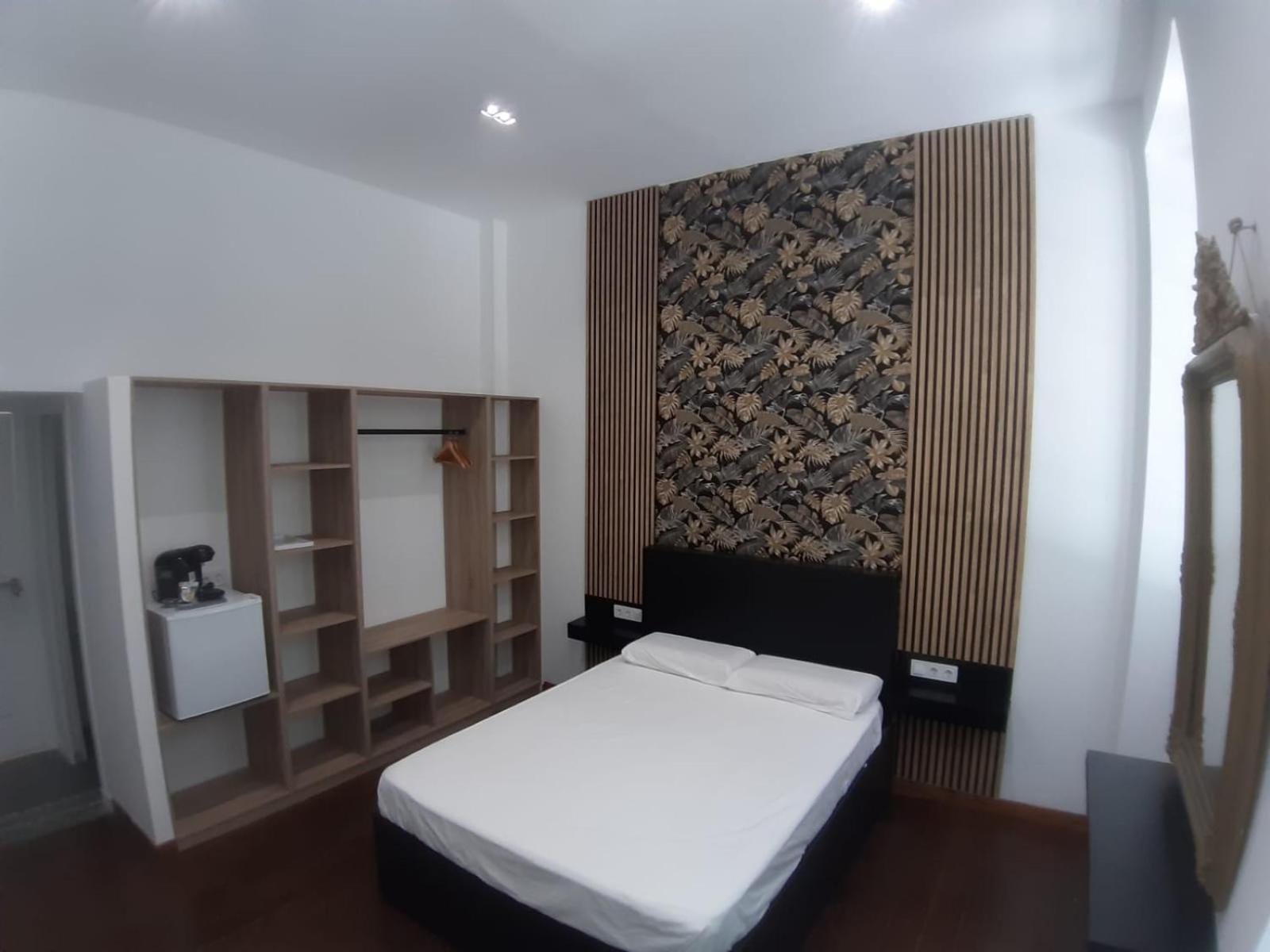 Deluxe Double Room with Balcony photo 2