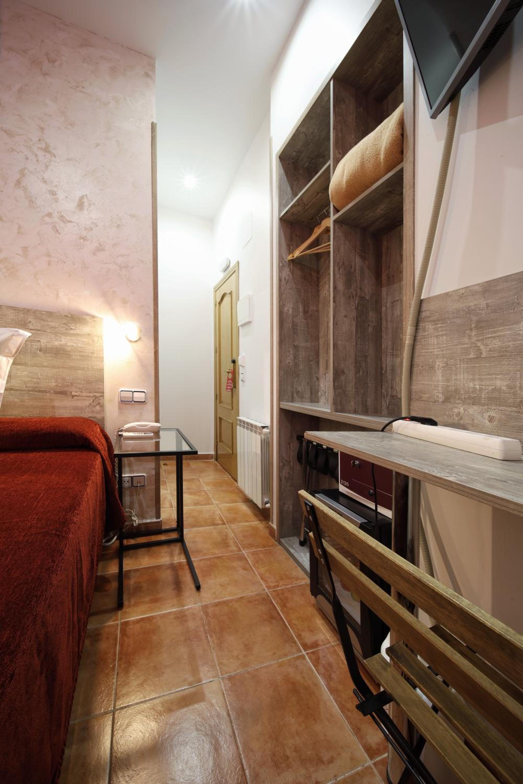 Interior Small Double Room photo 3
