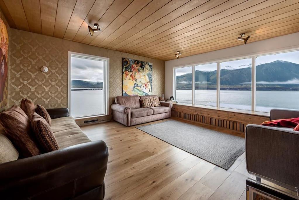 One-Bedroom House photo 1
