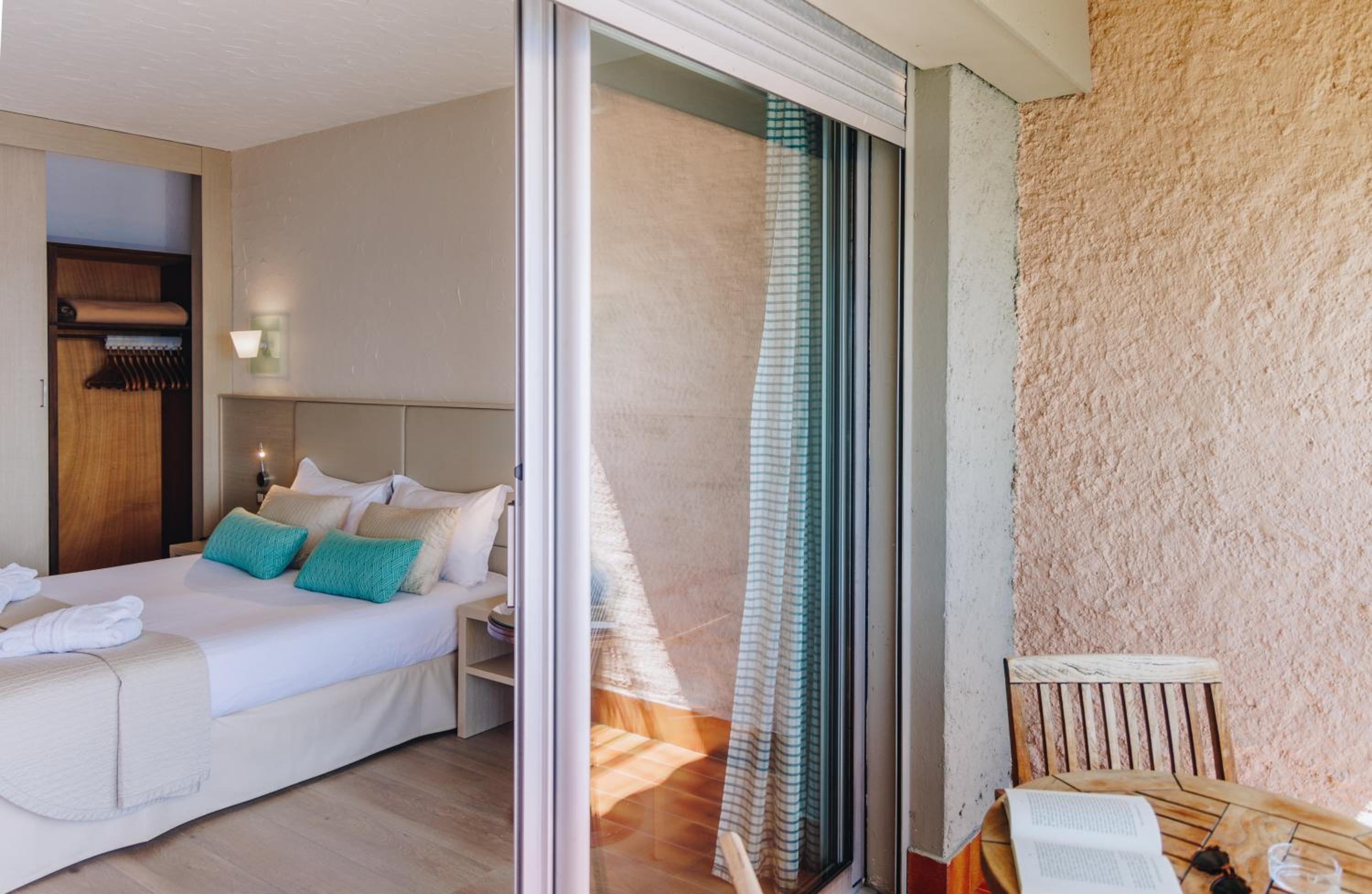 Superior Double Room with Sea View - Photo 6