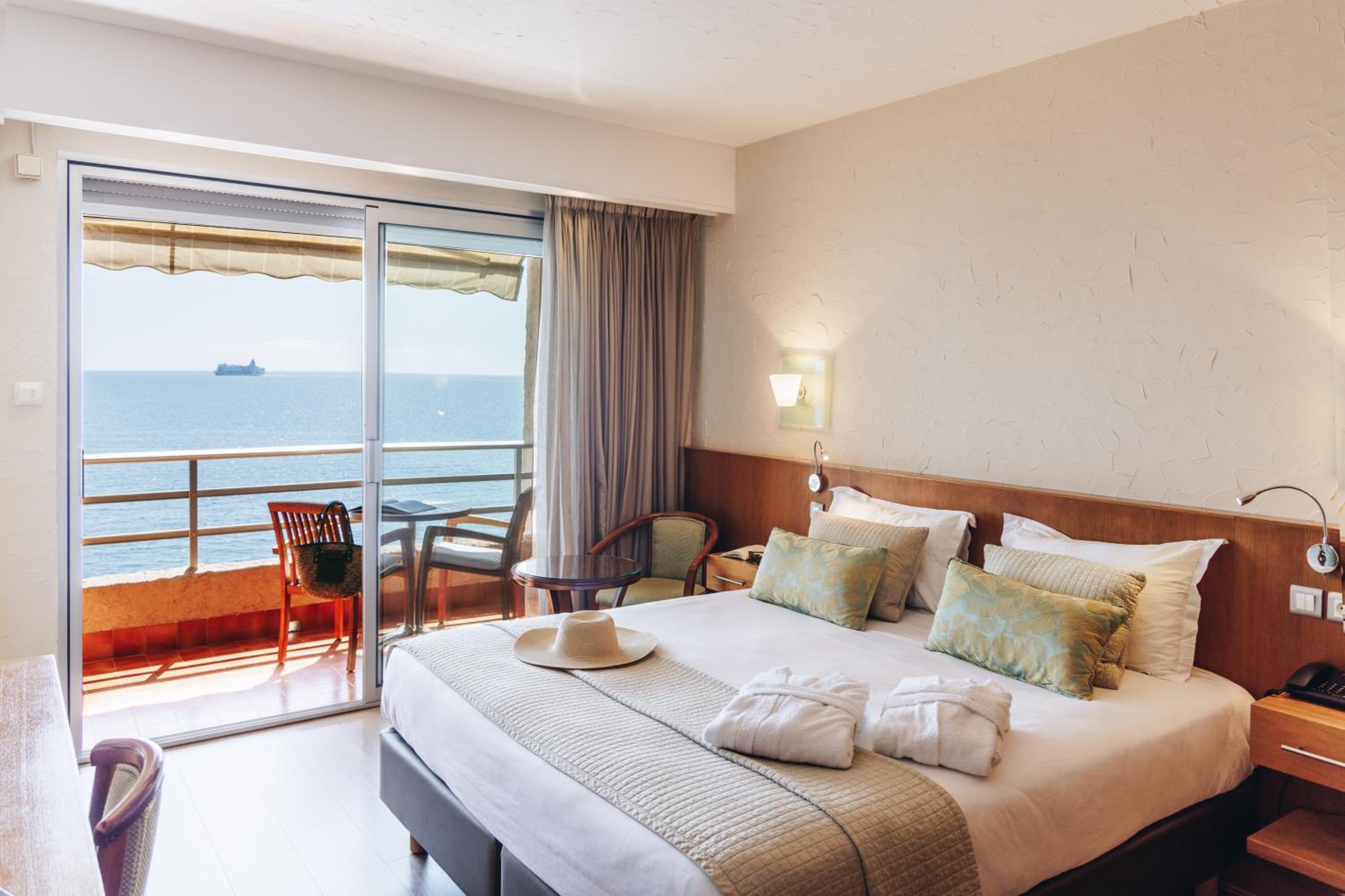 Privilege  Double or Twin Room with sea view - Photo 1