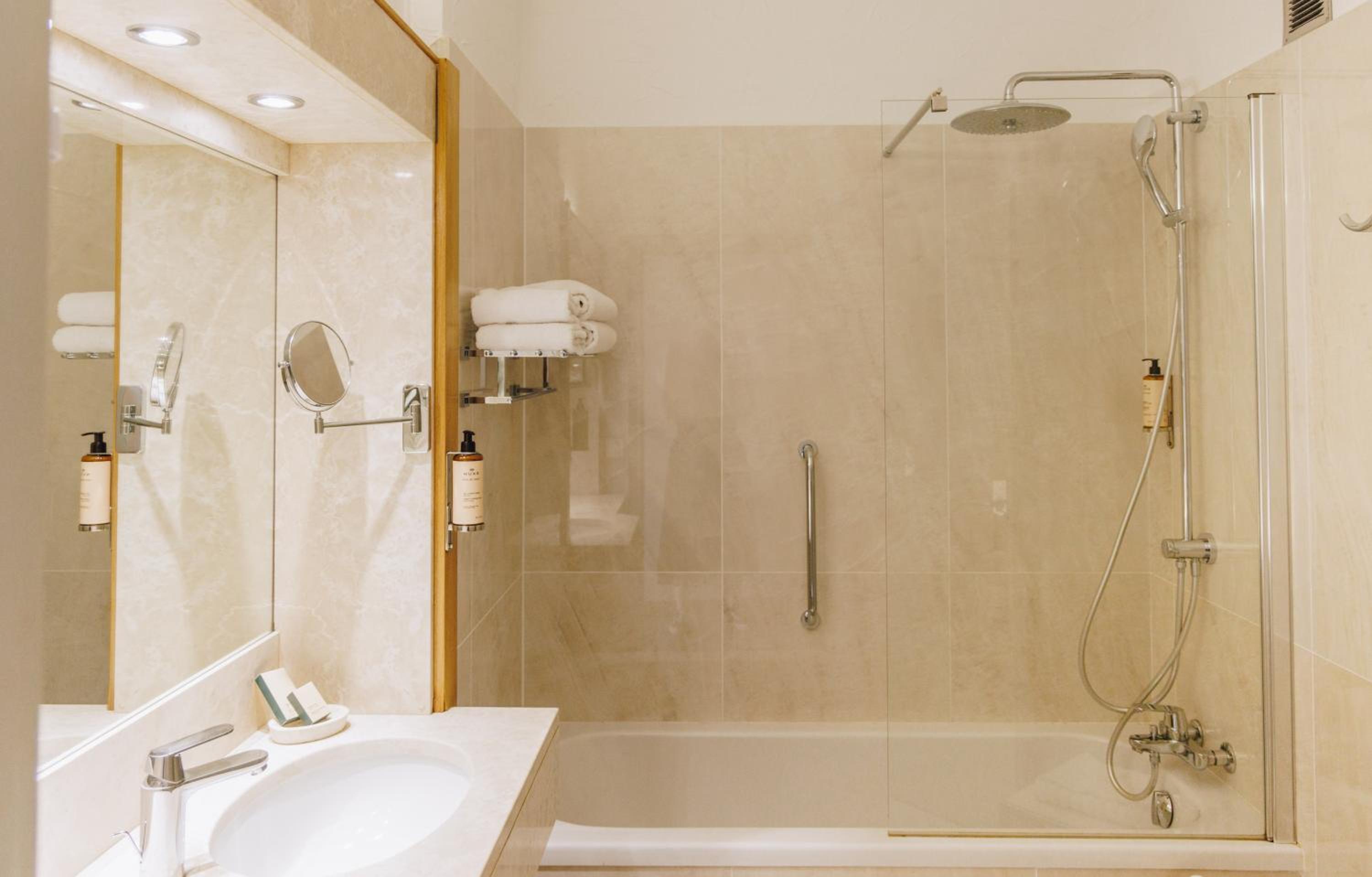 Superior Double Room with Sea View - Photo 7