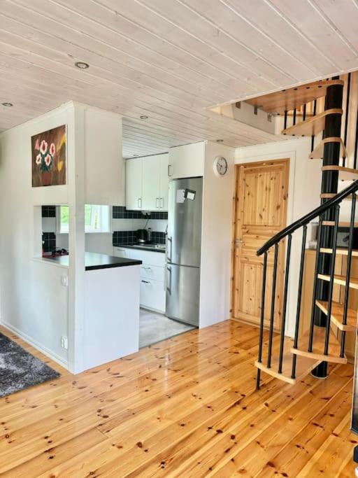 Three-Bedroom House photo 2
