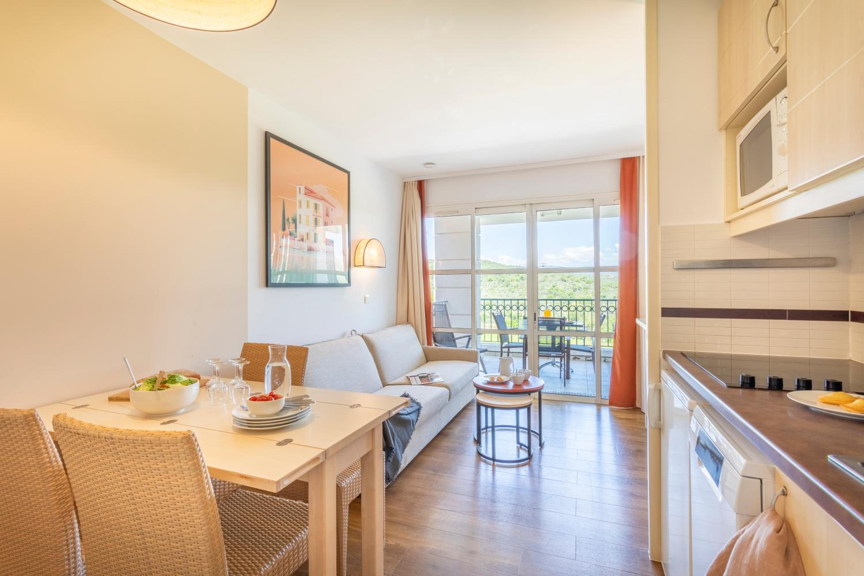Studio wit Sleeping Alcove, Air Conditioning and Terrace (4 People) - Photo 3