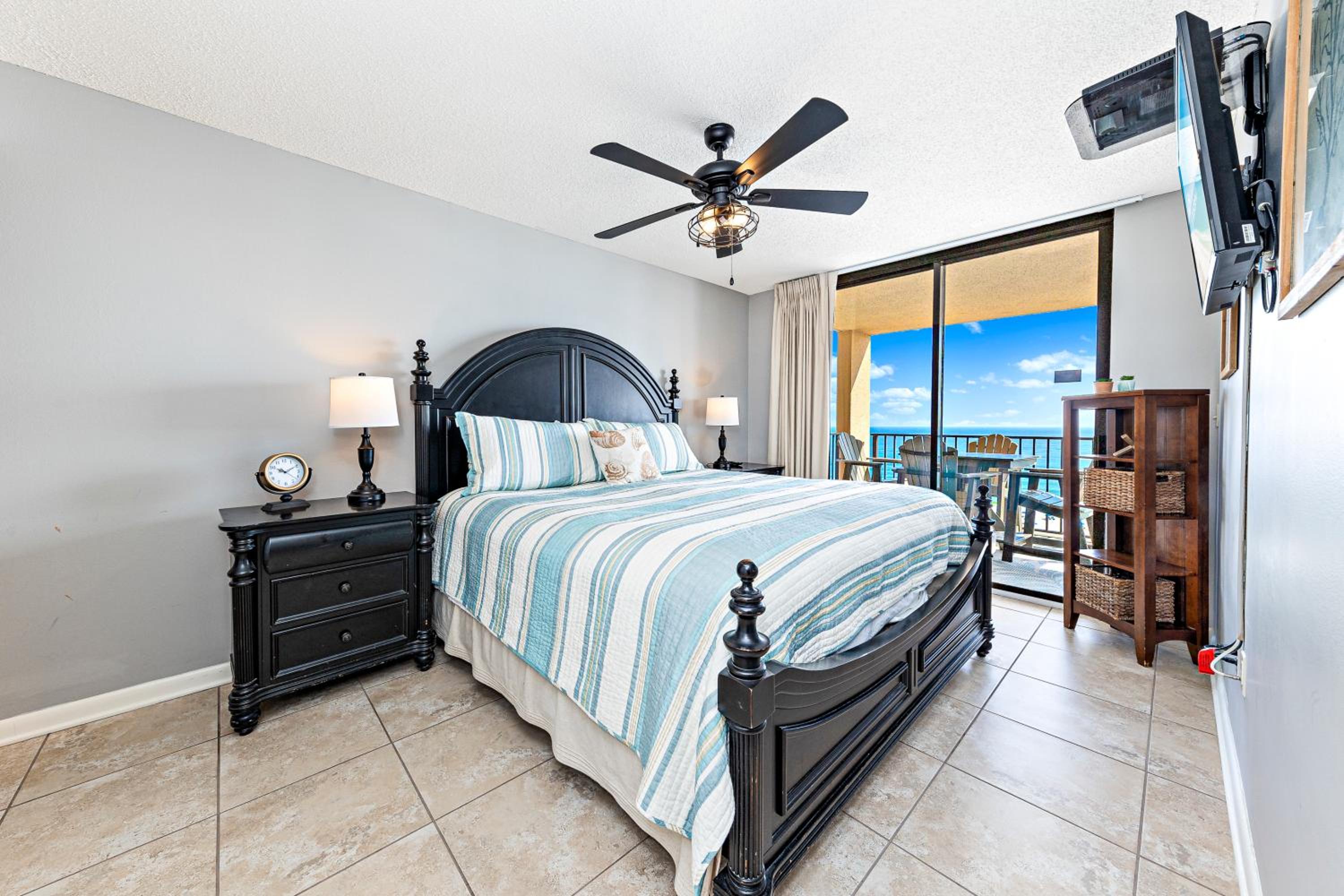 Two-Bedroom Deluxe Apartment with Balcony photo 2