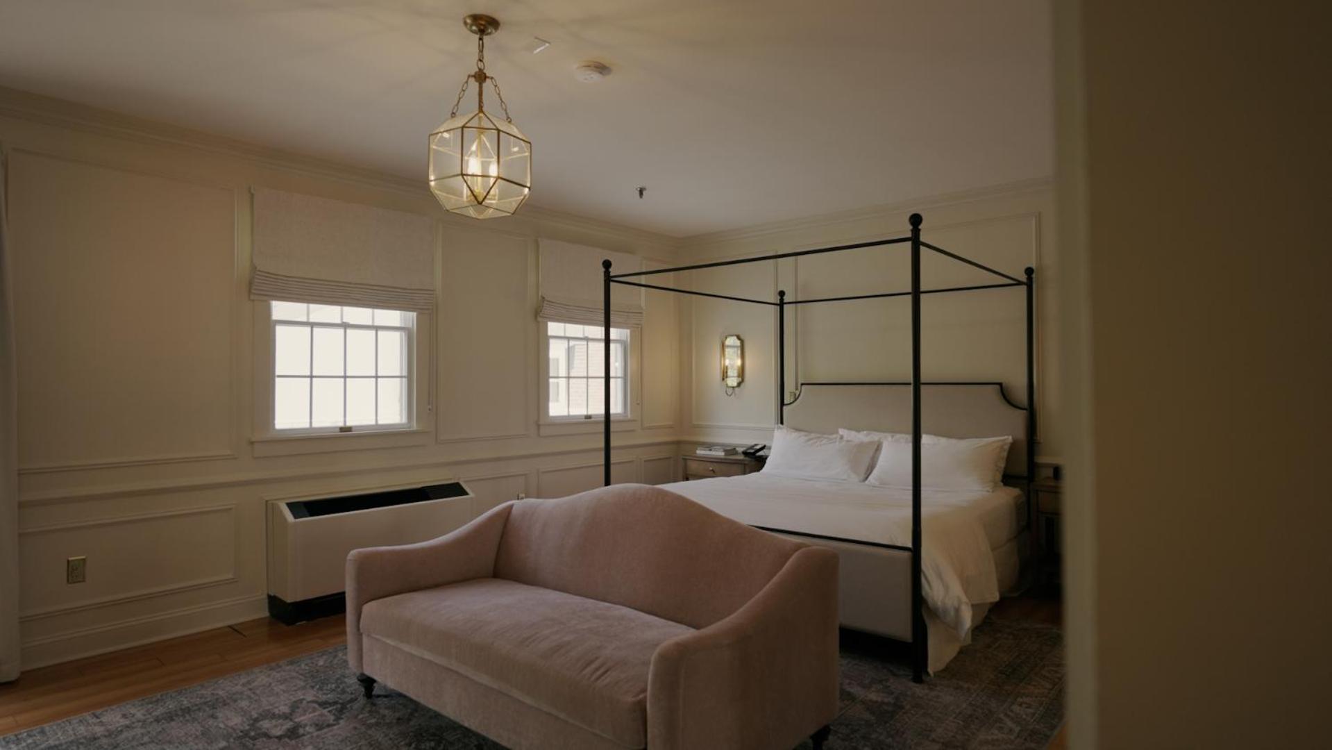 King Bridal Room