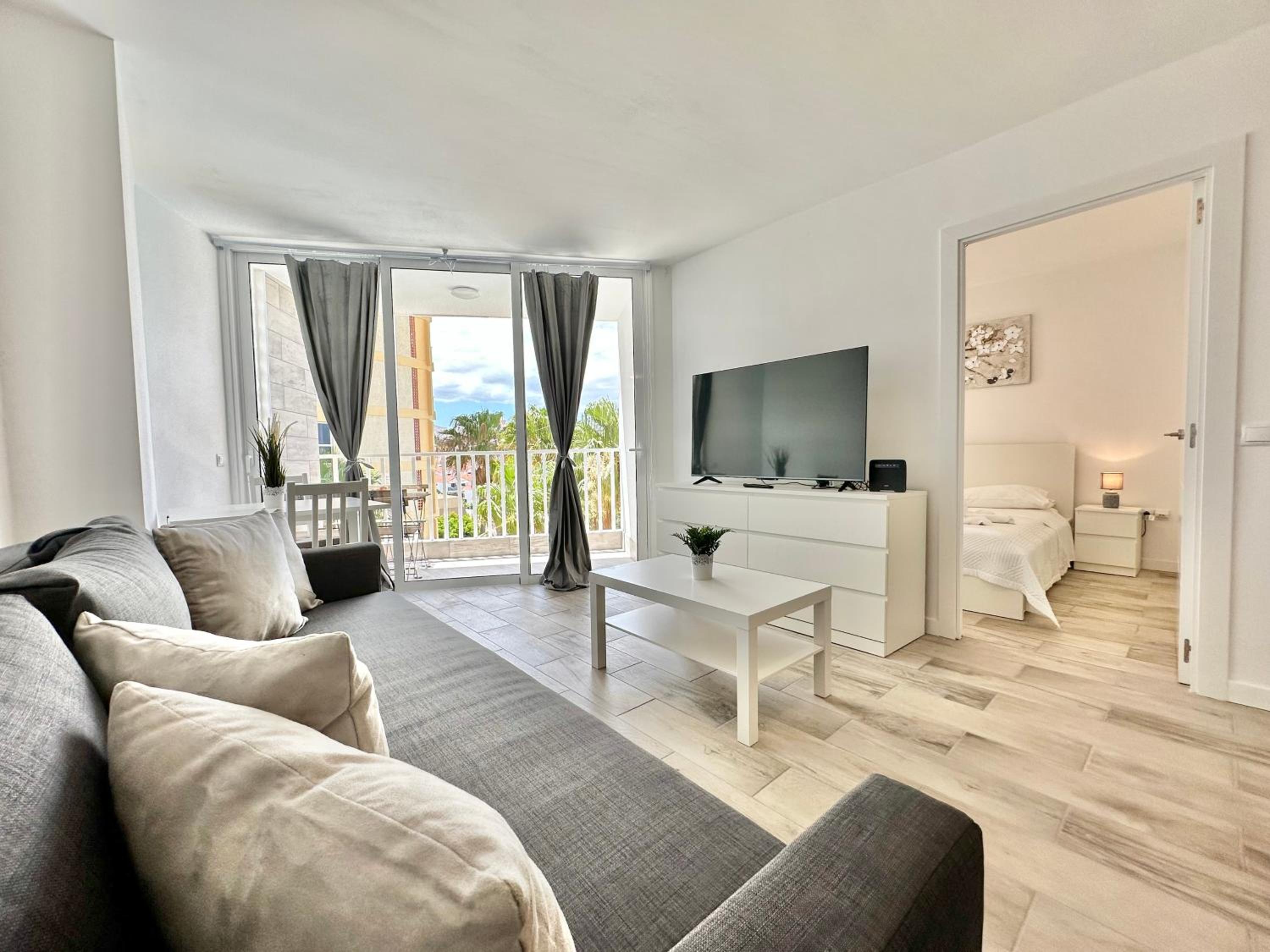 Apartamento de una habitación con vista a la piscina
