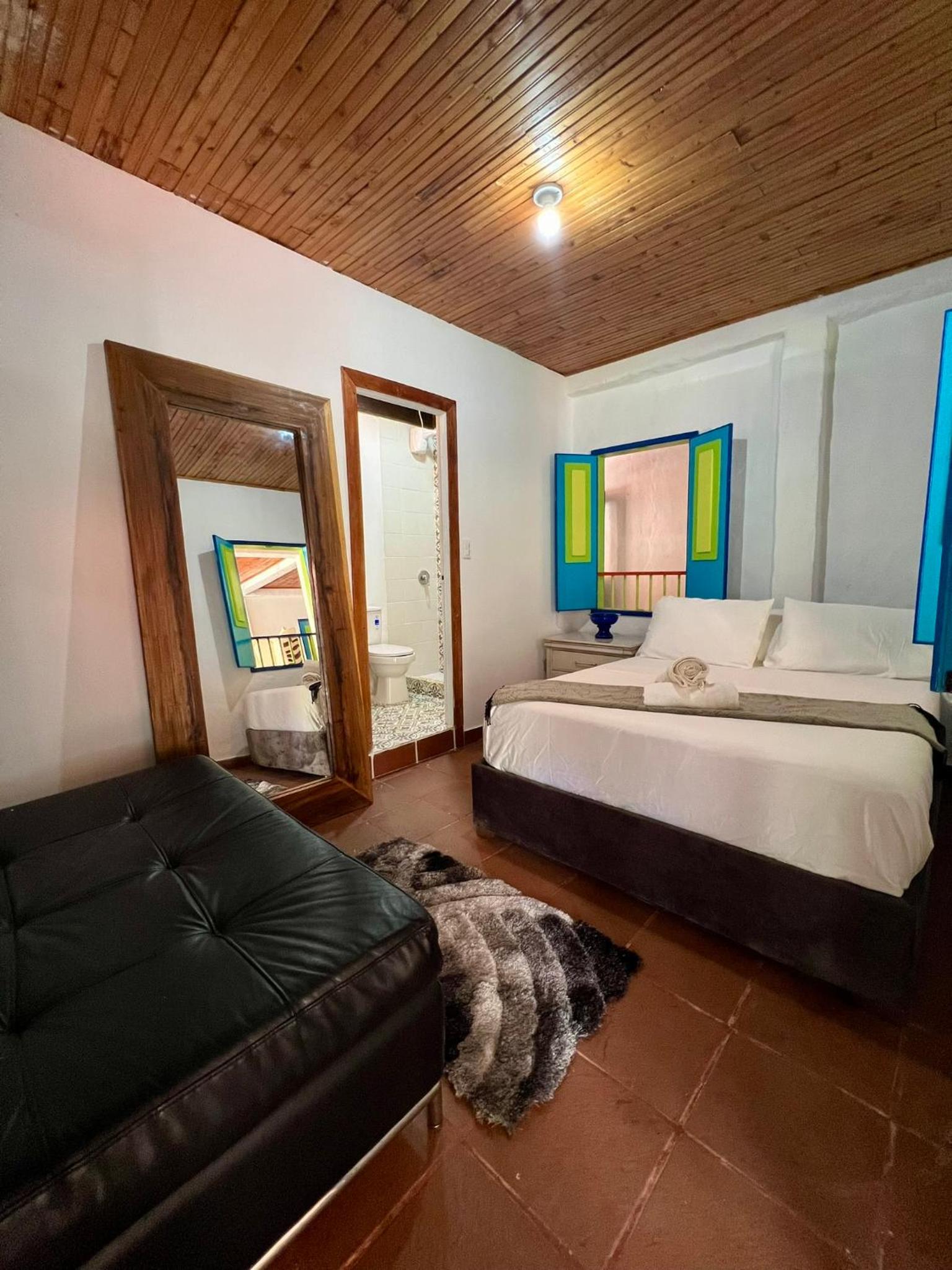 Double Room with Private Bathroom photo 1