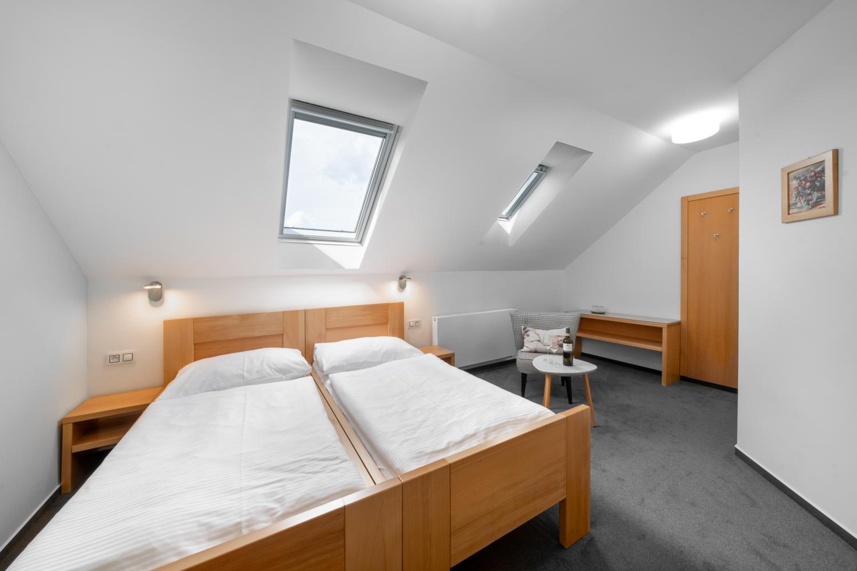 Double Room - Photo 5