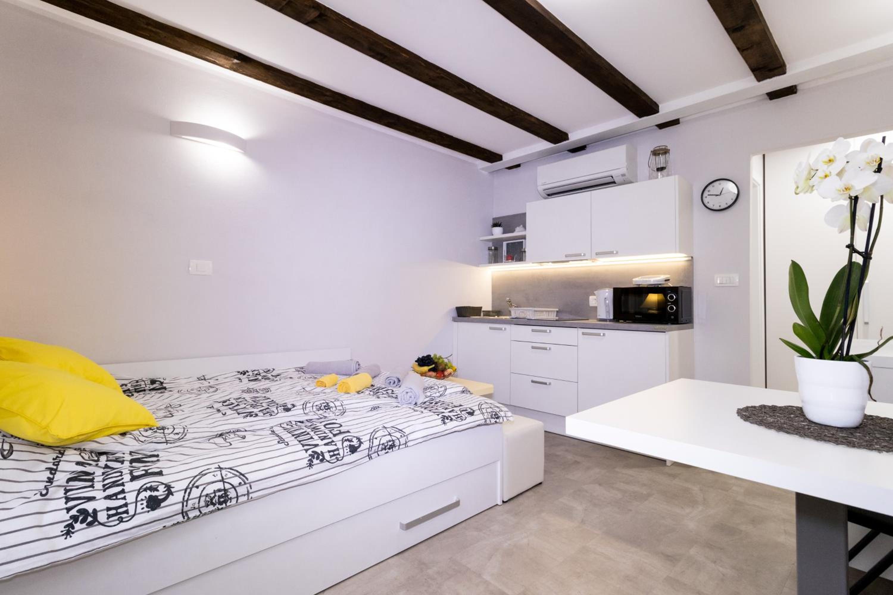 Apartment - Ground Floor photo 1
