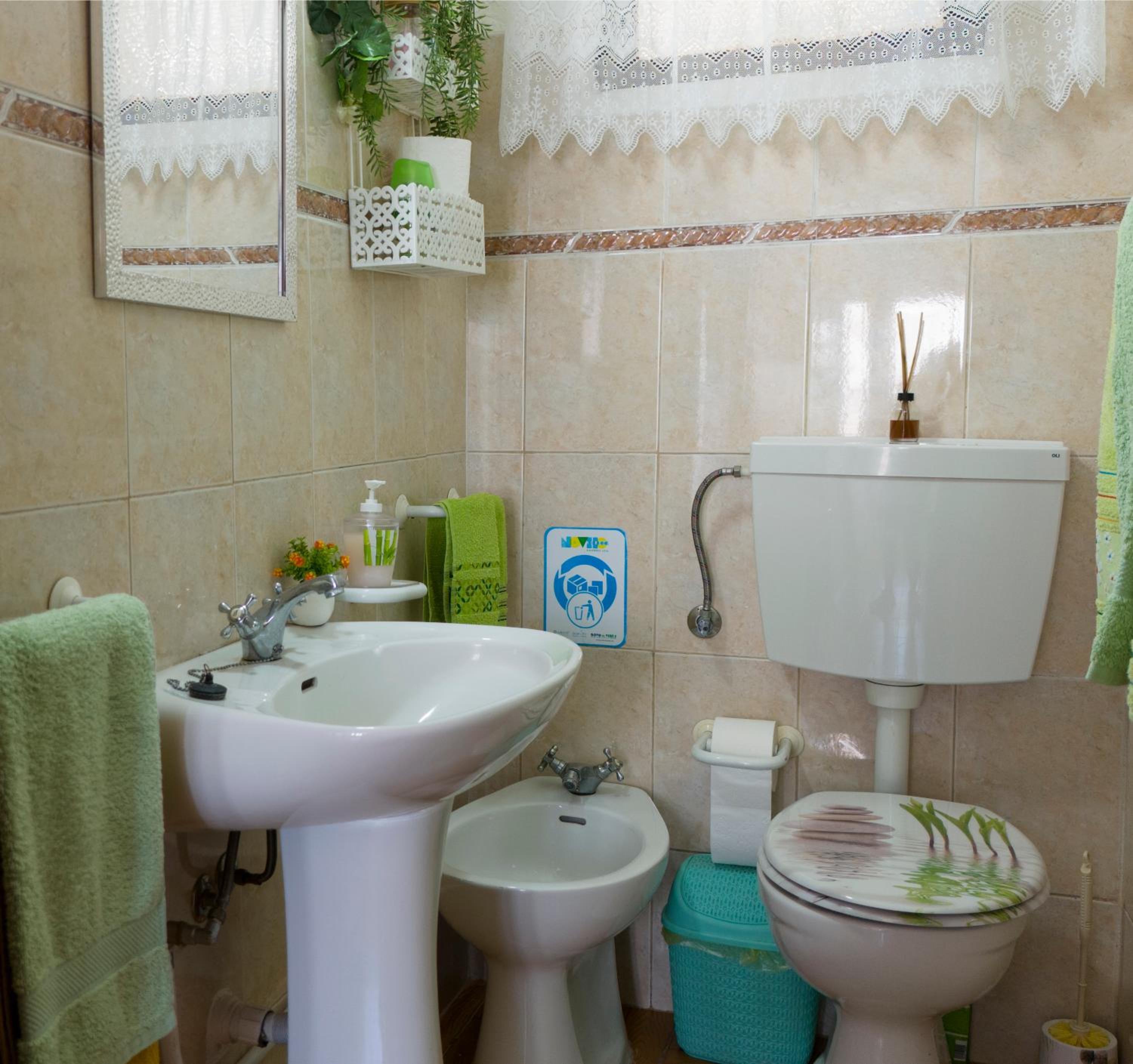 Two-Bedroom Townhouse - Photo 3