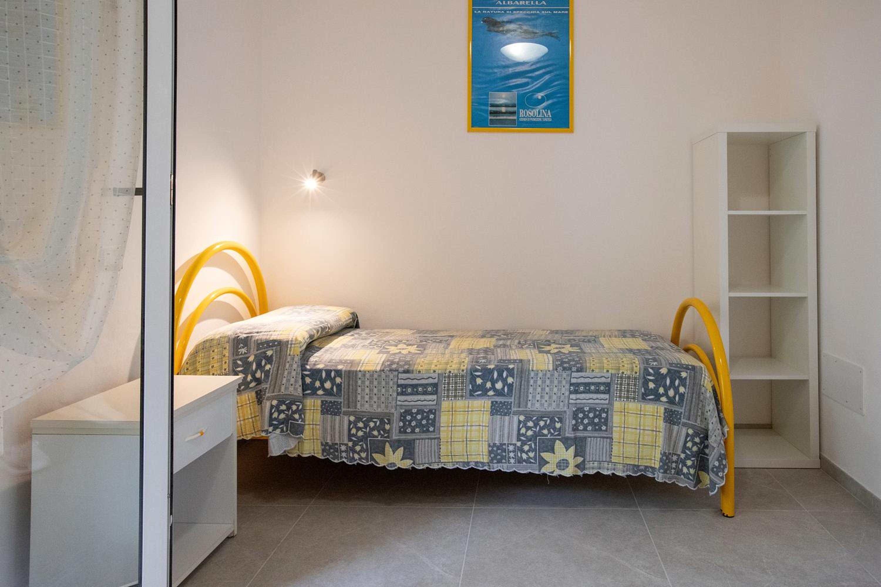 Deluxe One-Bedroom Apartment photo 1