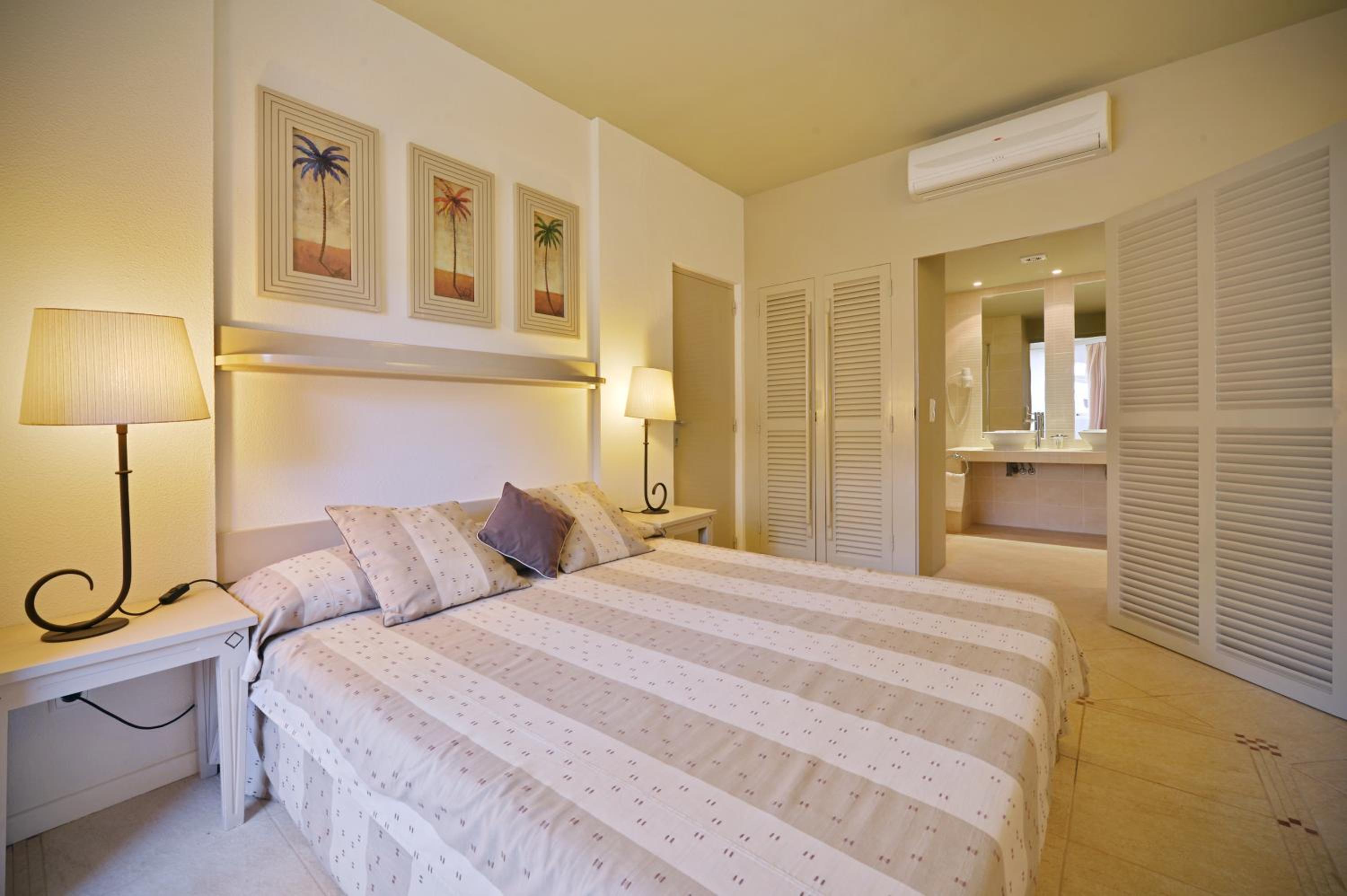 Single Room with Garden View