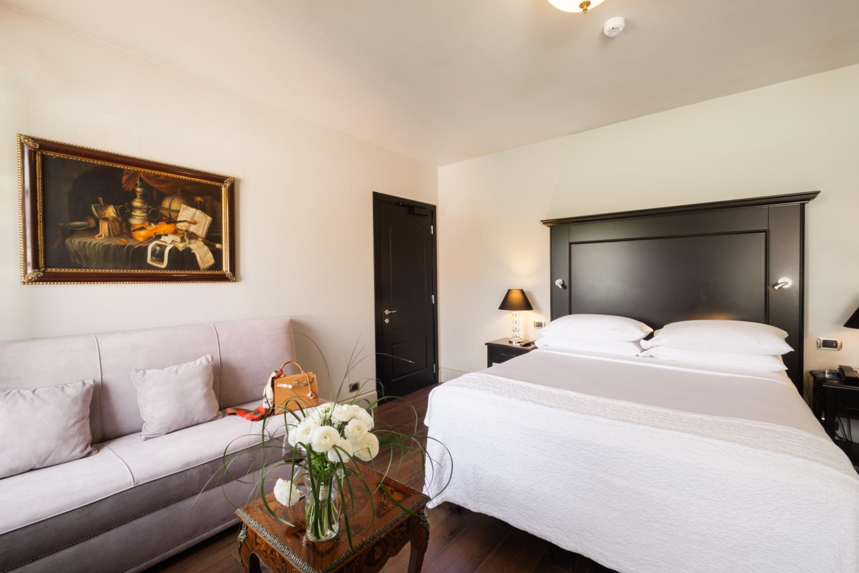 Deluxe Double Room - Photo 1