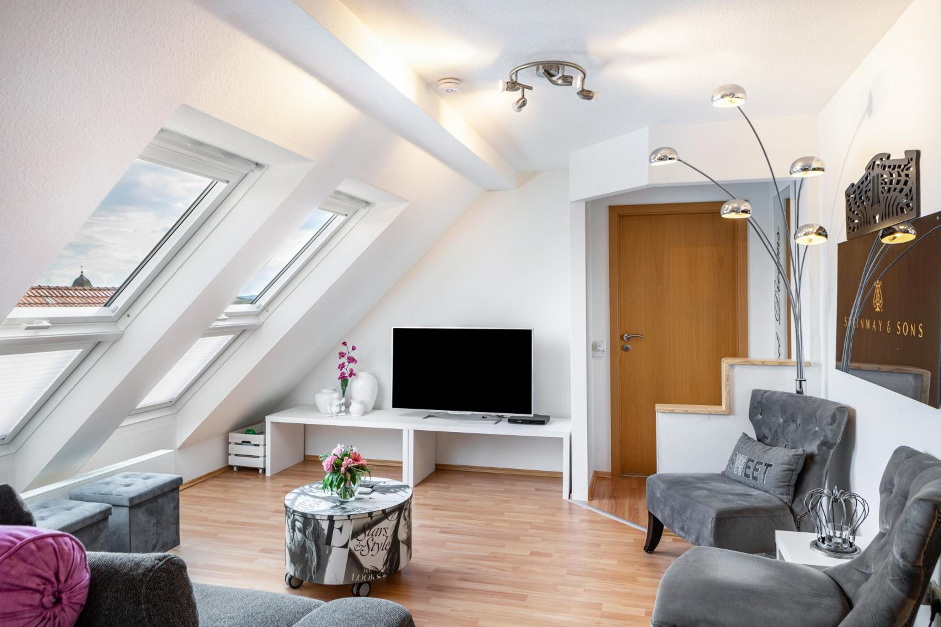 Superior One-Bedroom Apartment
