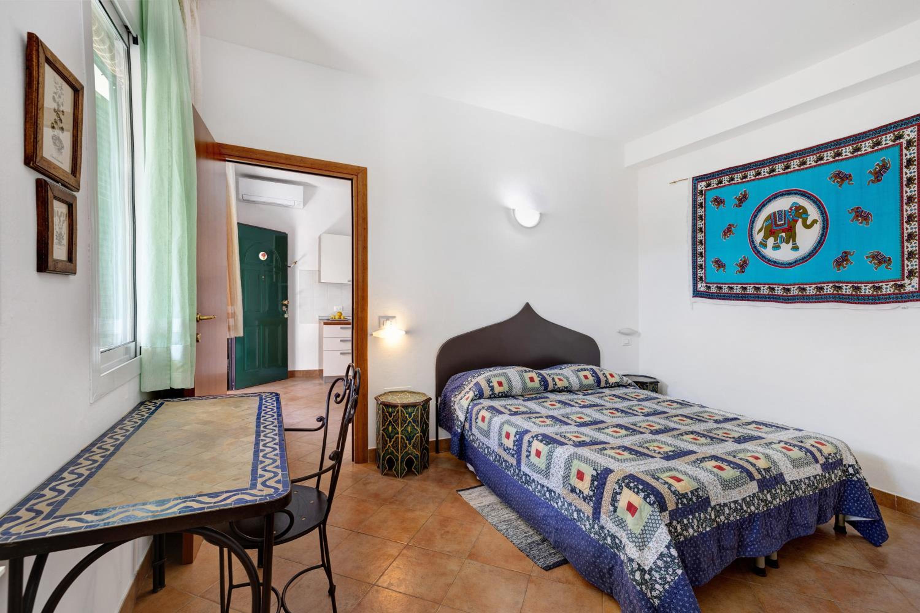 One-Bedroom Apartment with Garden View photo 1